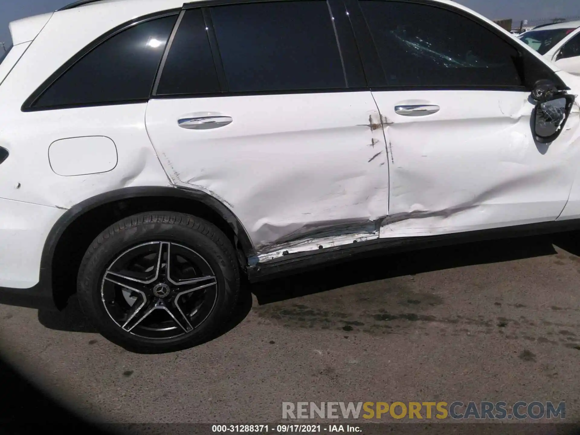 6 Photograph of a damaged car W1N0G8DBXLF860813 MERCEDES-BENZ GLC 2020