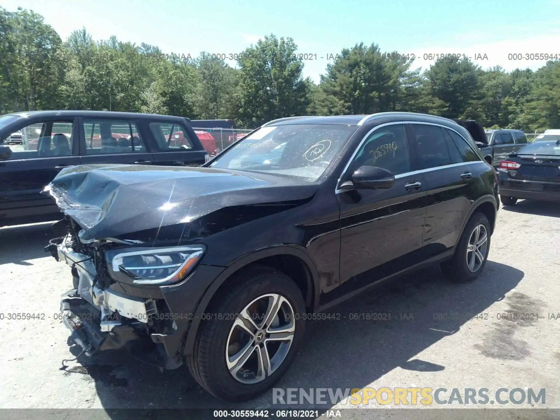 2 Photograph of a damaged car W1N0G8EB0LF804829 MERCEDES-BENZ GLC 2020