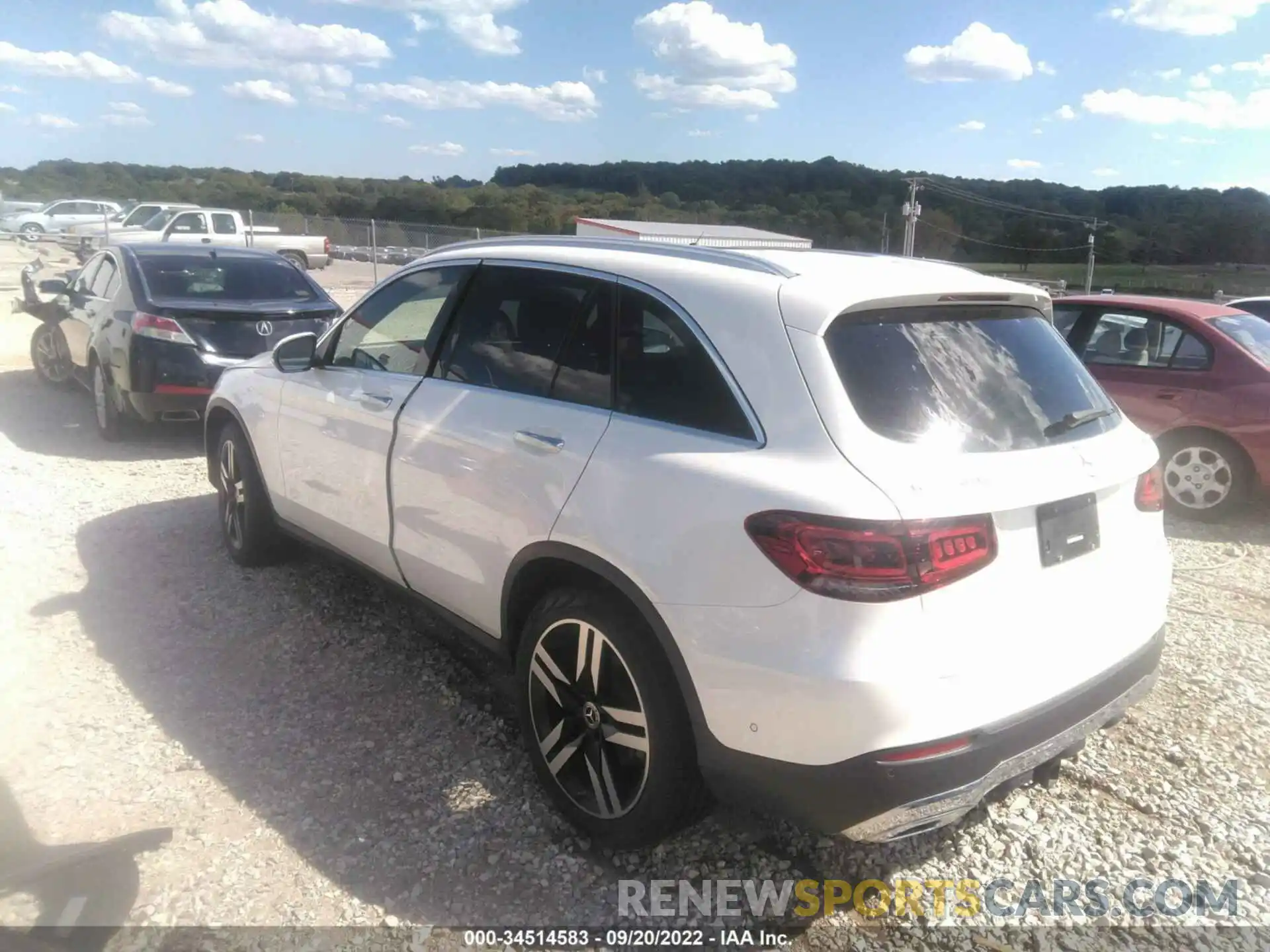 3 Photograph of a damaged car W1N0G8EB0LF820545 MERCEDES-BENZ GLC 2020