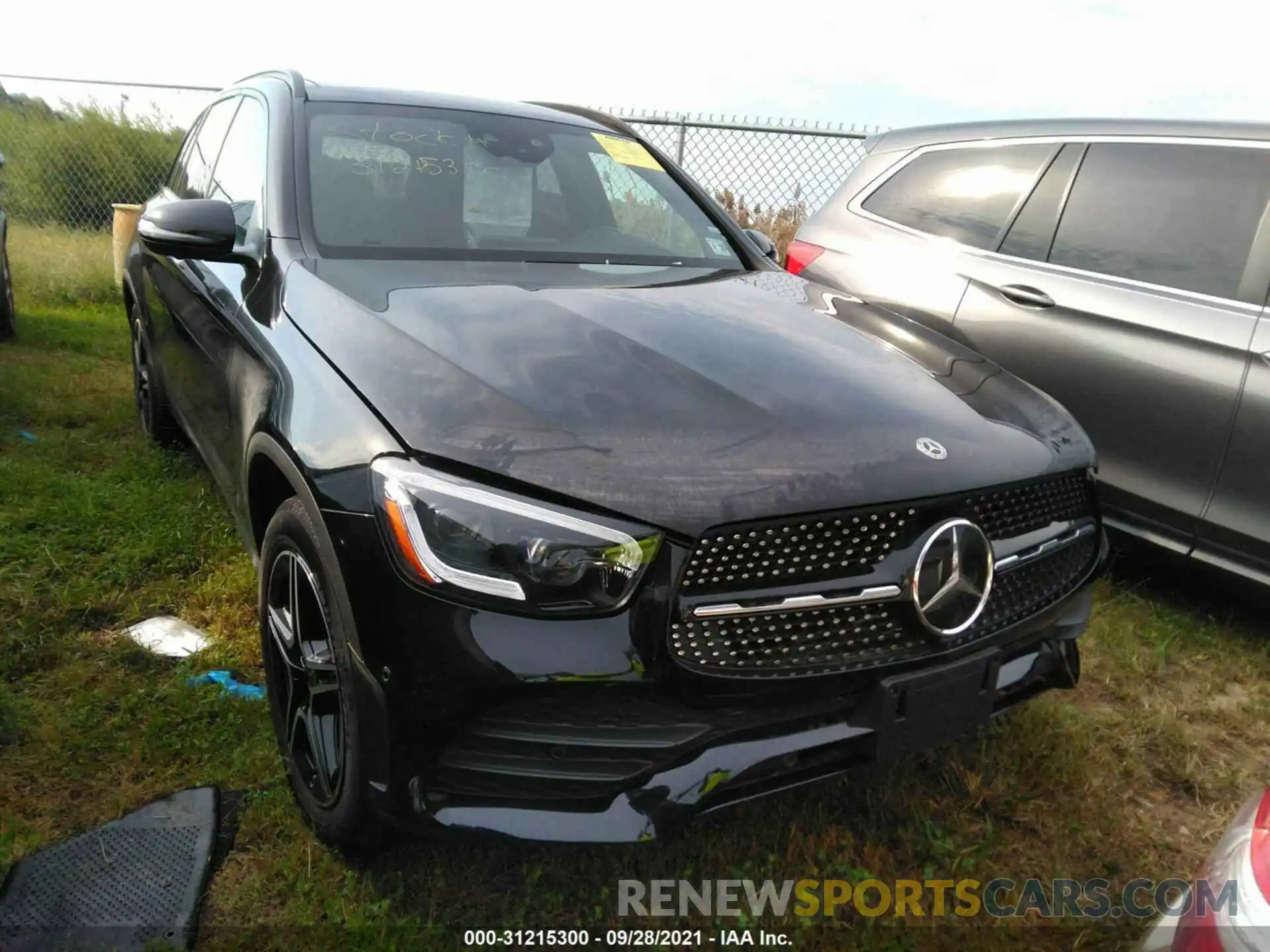 1 Photograph of a damaged car W1N0G8EB1LF793260 MERCEDES-BENZ GLC 2020