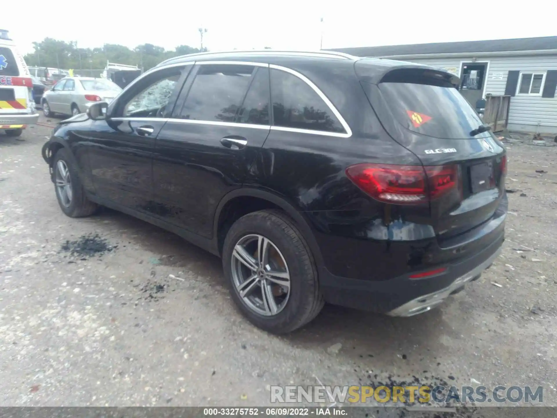 3 Photograph of a damaged car W1N0G8EB1LF804211 MERCEDES-BENZ GLC 2020