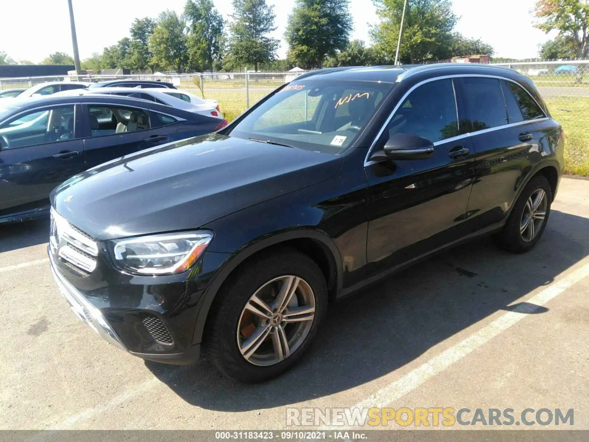 2 Photograph of a damaged car W1N0G8EB1LF822918 MERCEDES-BENZ GLC 2020