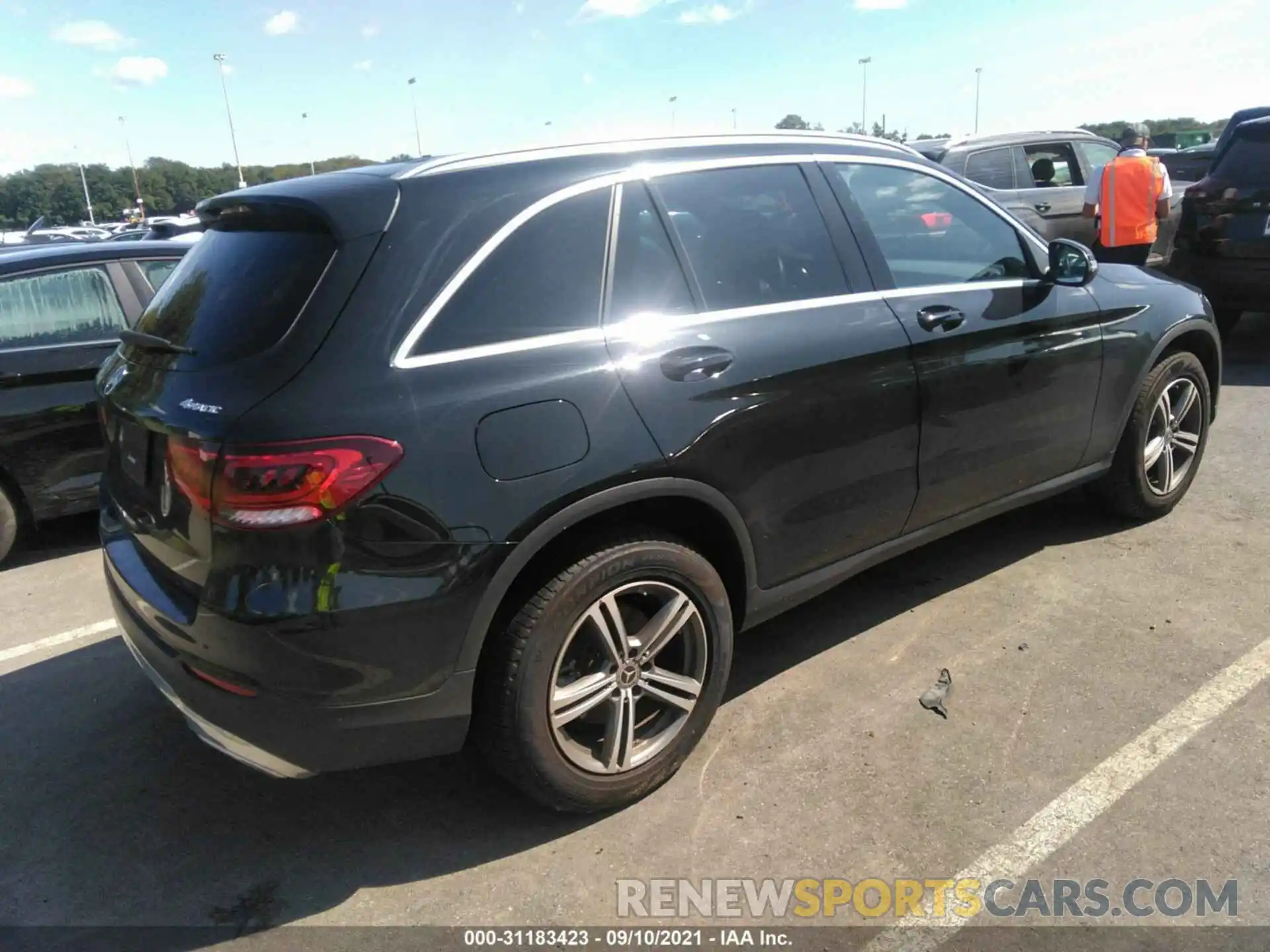 4 Photograph of a damaged car W1N0G8EB1LF822918 MERCEDES-BENZ GLC 2020