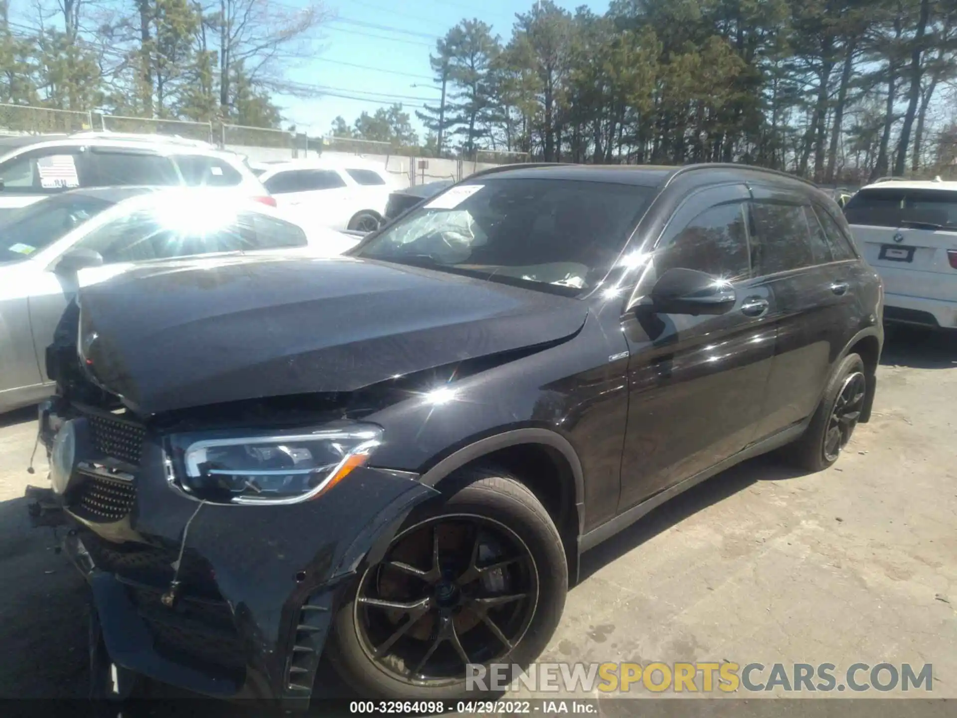 2 Photograph of a damaged car W1N0G8EB2LF774653 MERCEDES-BENZ GLC 2020