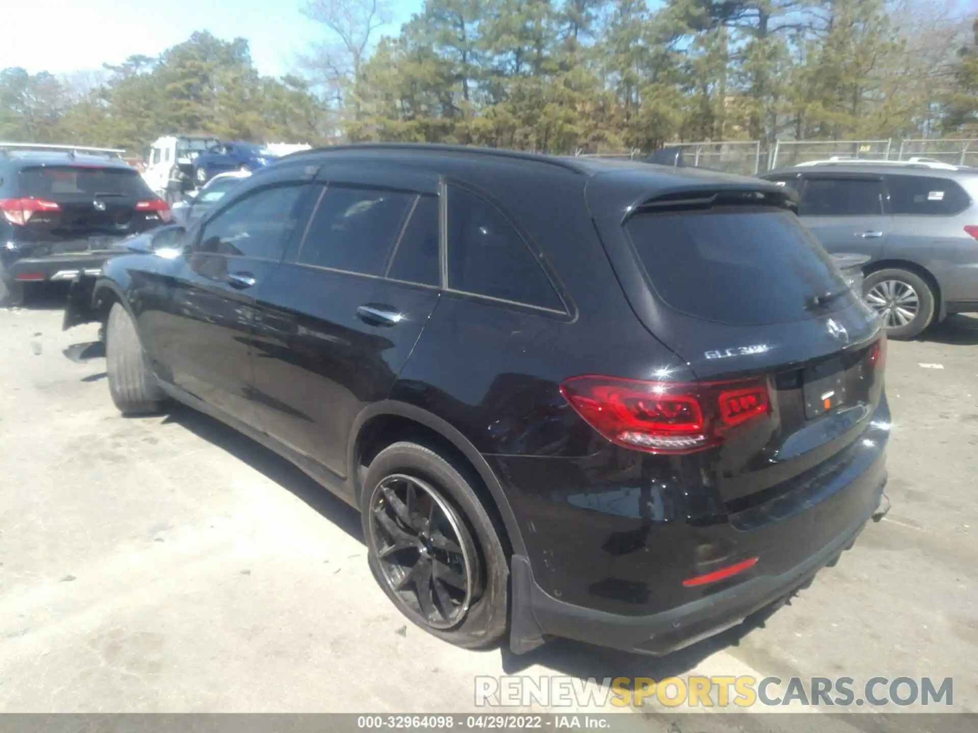 3 Photograph of a damaged car W1N0G8EB2LF774653 MERCEDES-BENZ GLC 2020