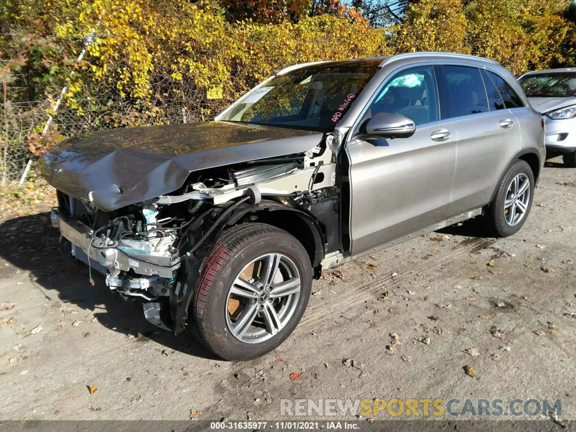 2 Photograph of a damaged car W1N0G8EB2LF818778 MERCEDES-BENZ GLC 2020