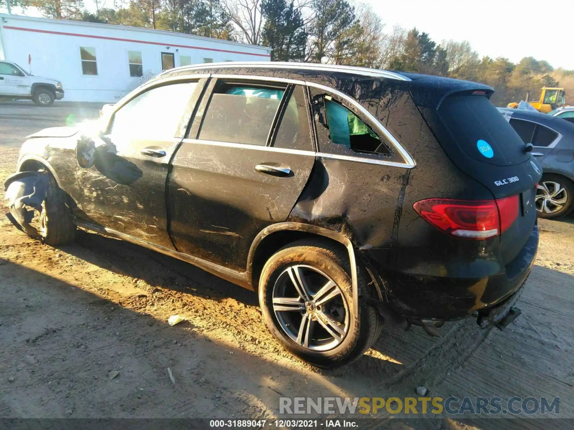 3 Photograph of a damaged car W1N0G8EB3LF768067 MERCEDES-BENZ GLC 2020