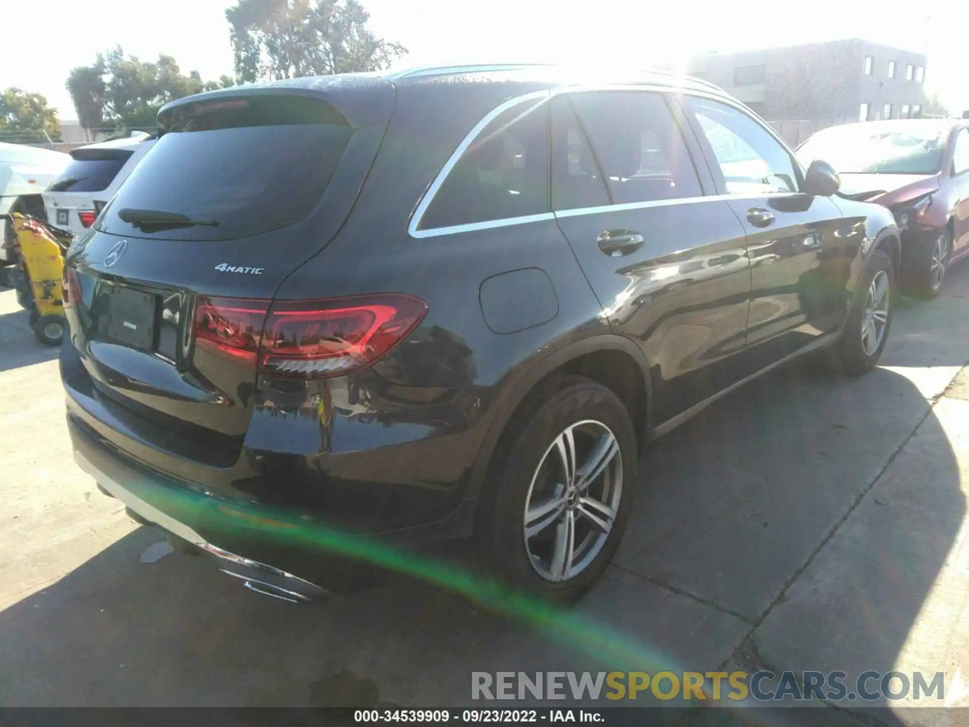 4 Photograph of a damaged car W1N0G8EB3LF815792 MERCEDES-BENZ GLC 2020