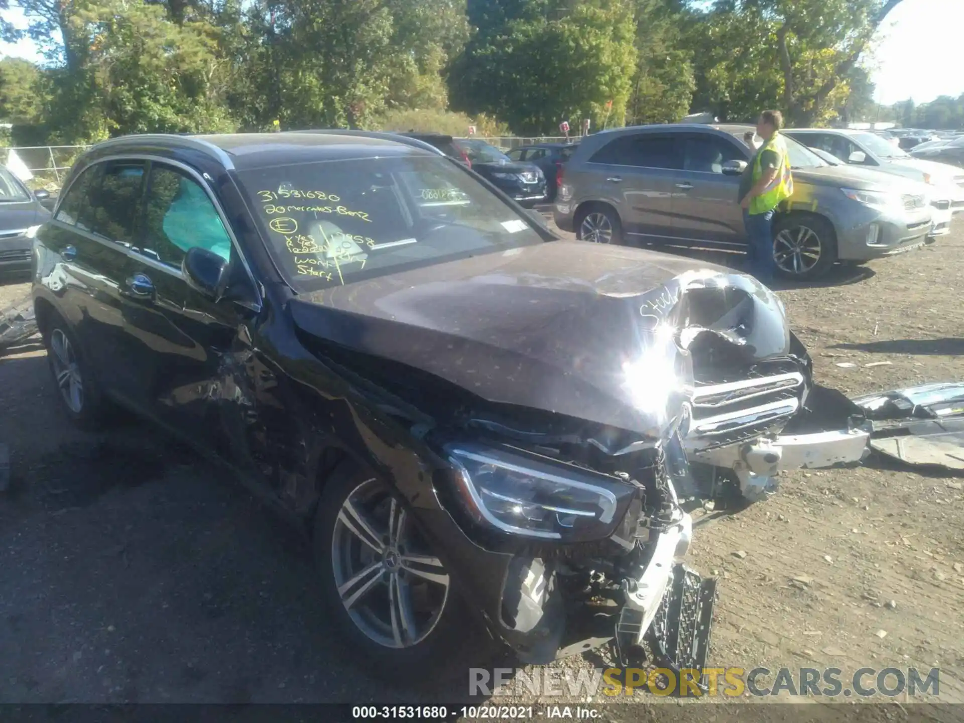 1 Photograph of a damaged car W1N0G8EB3LF817686 MERCEDES-BENZ GLC 2020