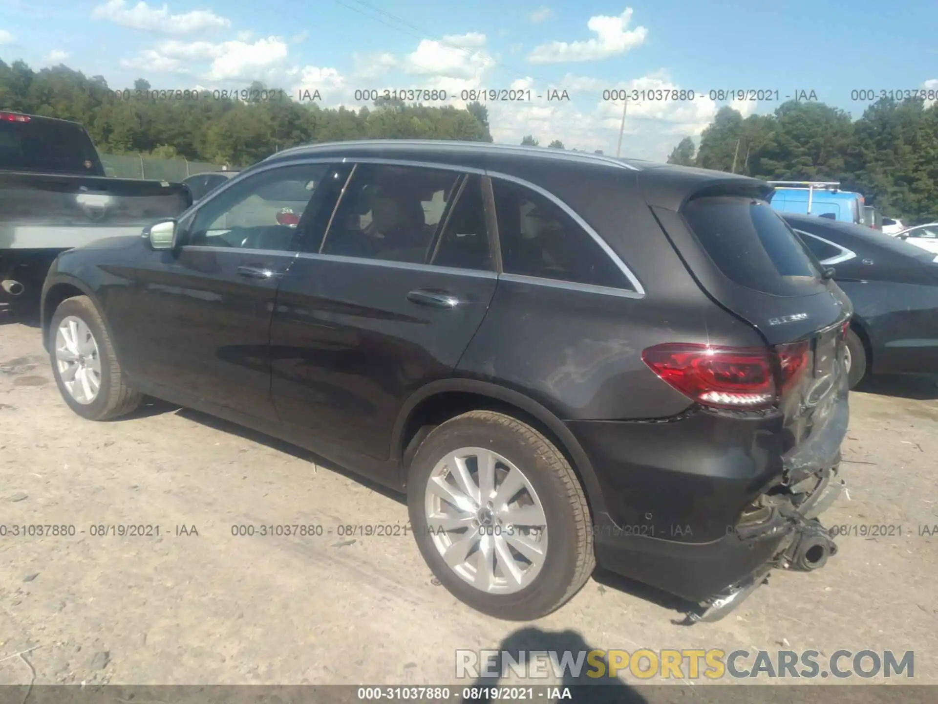 3 Photograph of a damaged car W1N0G8EB4LF758759 MERCEDES-BENZ GLC 2020