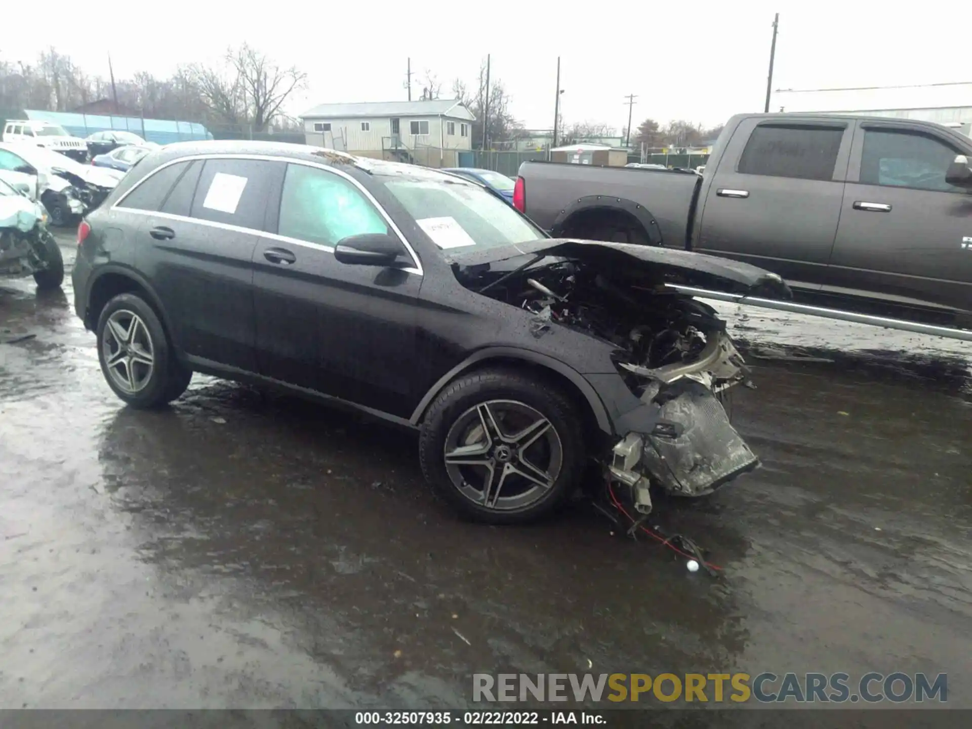 1 Фотография поврежденного автомобиля W1N0G8EB4LF772404 MERCEDES-BENZ GLC 2020