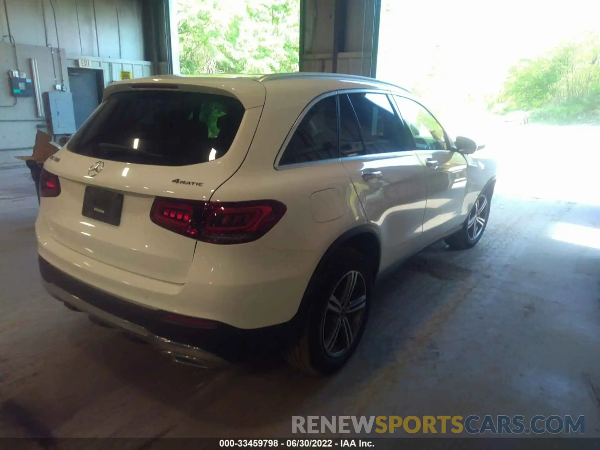 4 Photograph of a damaged car W1N0G8EB5LF819780 MERCEDES-BENZ GLC 2020