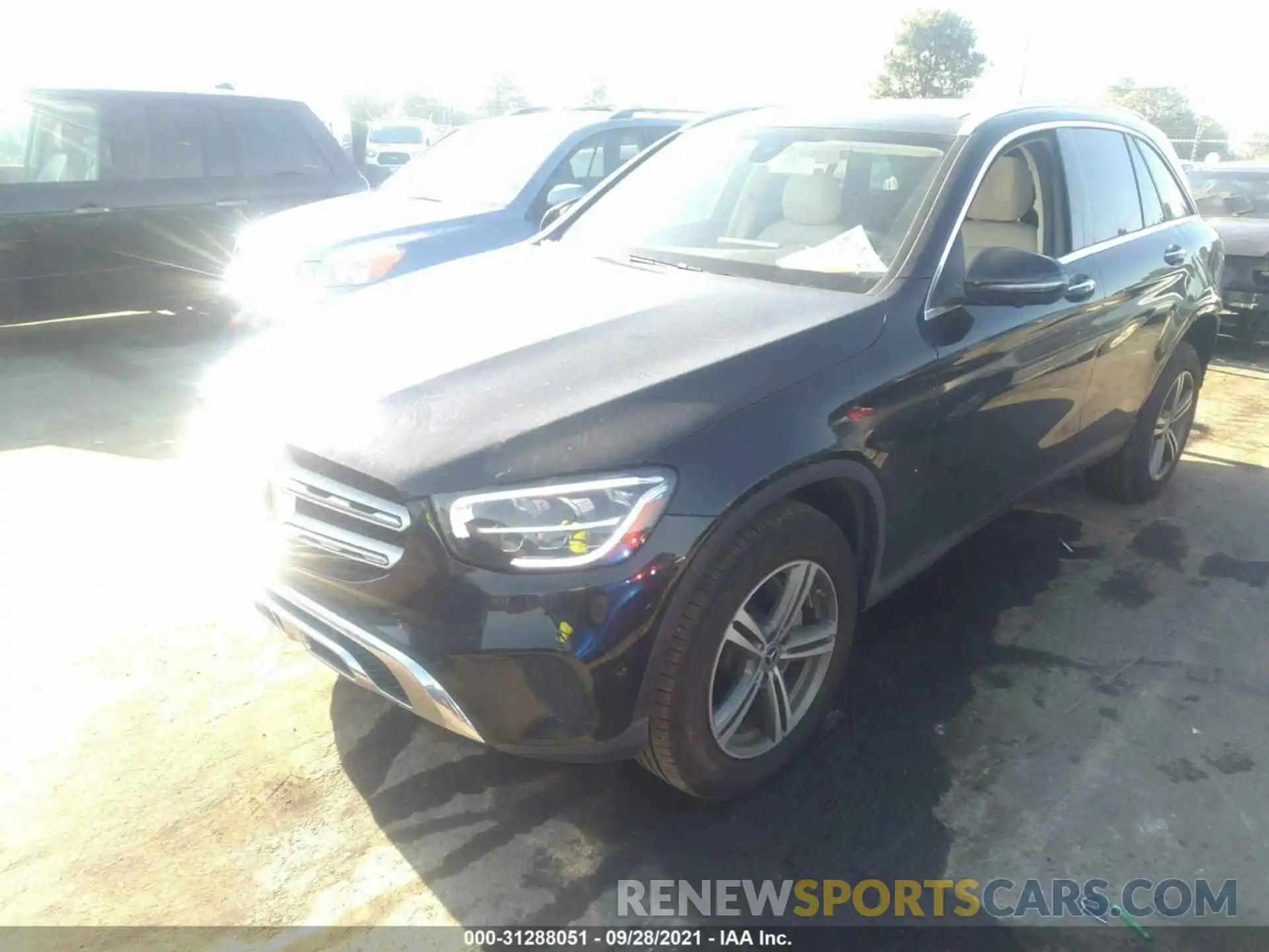 2 Photograph of a damaged car W1N0G8EB5LF862550 MERCEDES-BENZ GLC 2020