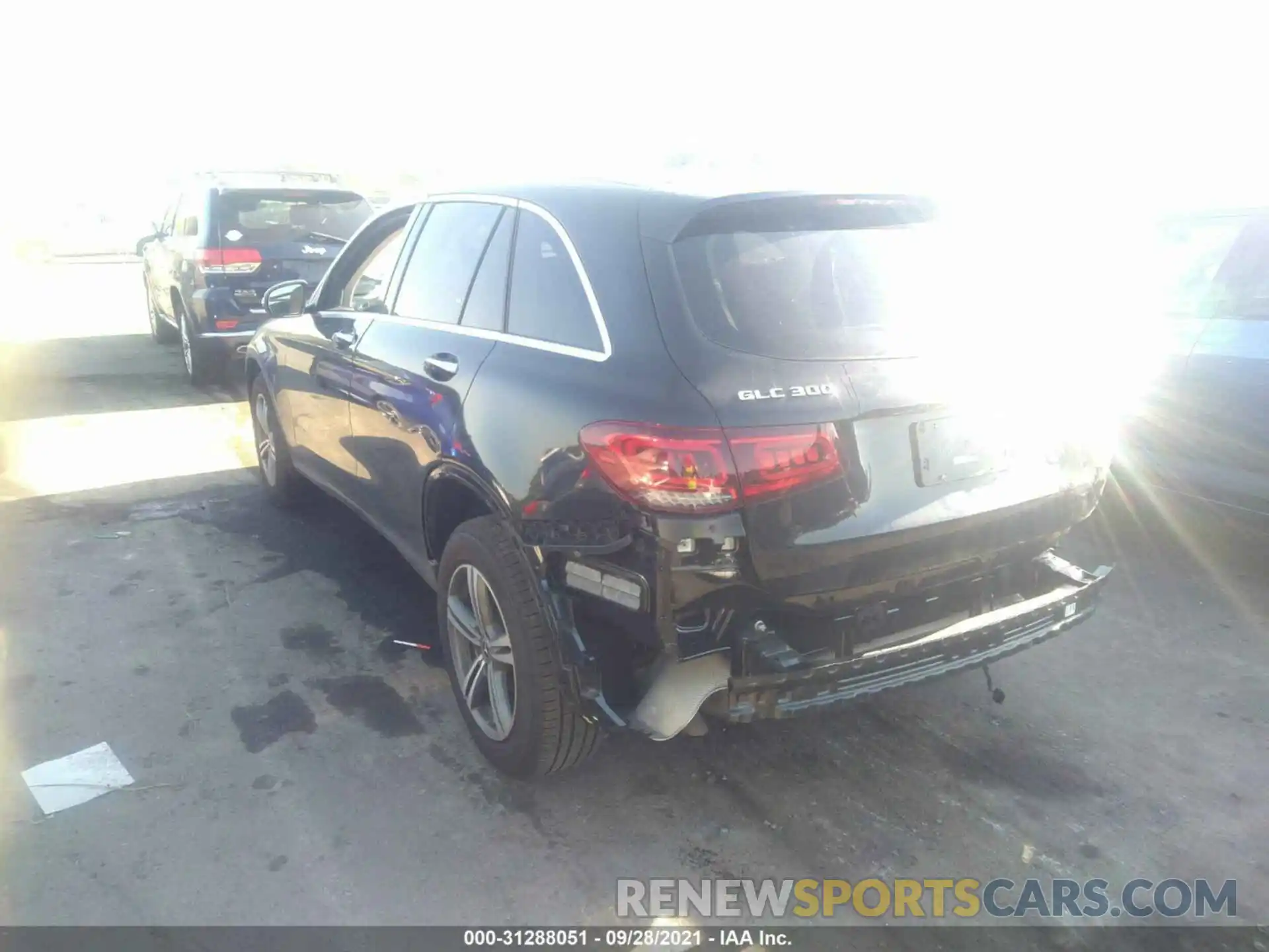 3 Photograph of a damaged car W1N0G8EB5LF862550 MERCEDES-BENZ GLC 2020