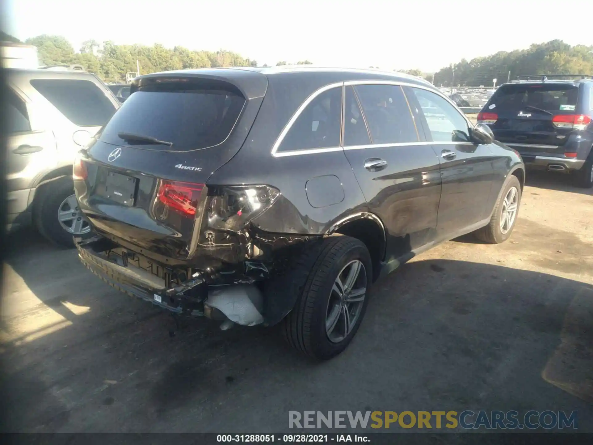 4 Photograph of a damaged car W1N0G8EB5LF862550 MERCEDES-BENZ GLC 2020