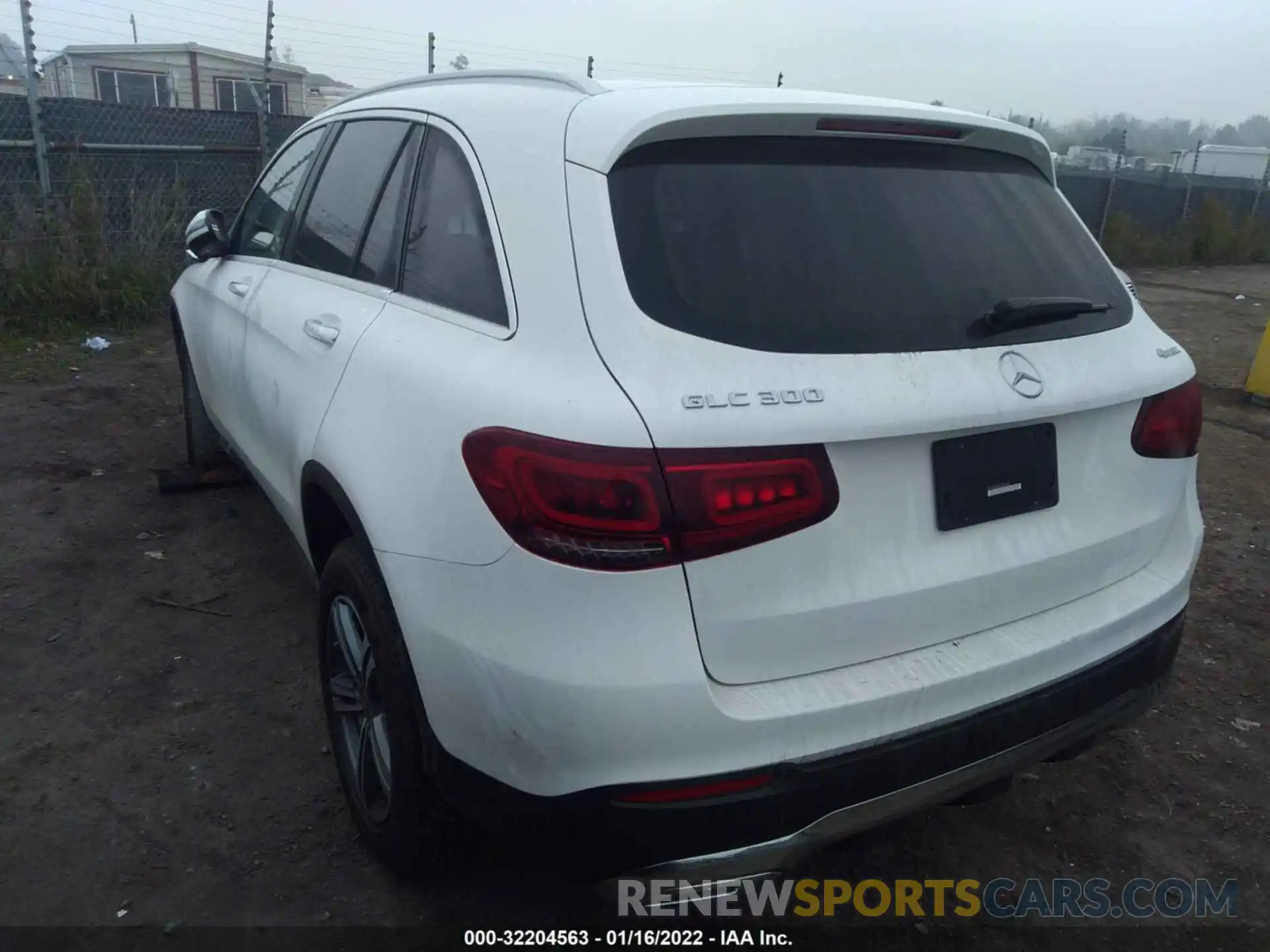 3 Photograph of a damaged car W1N0G8EB5LF862659 MERCEDES-BENZ GLC 2020