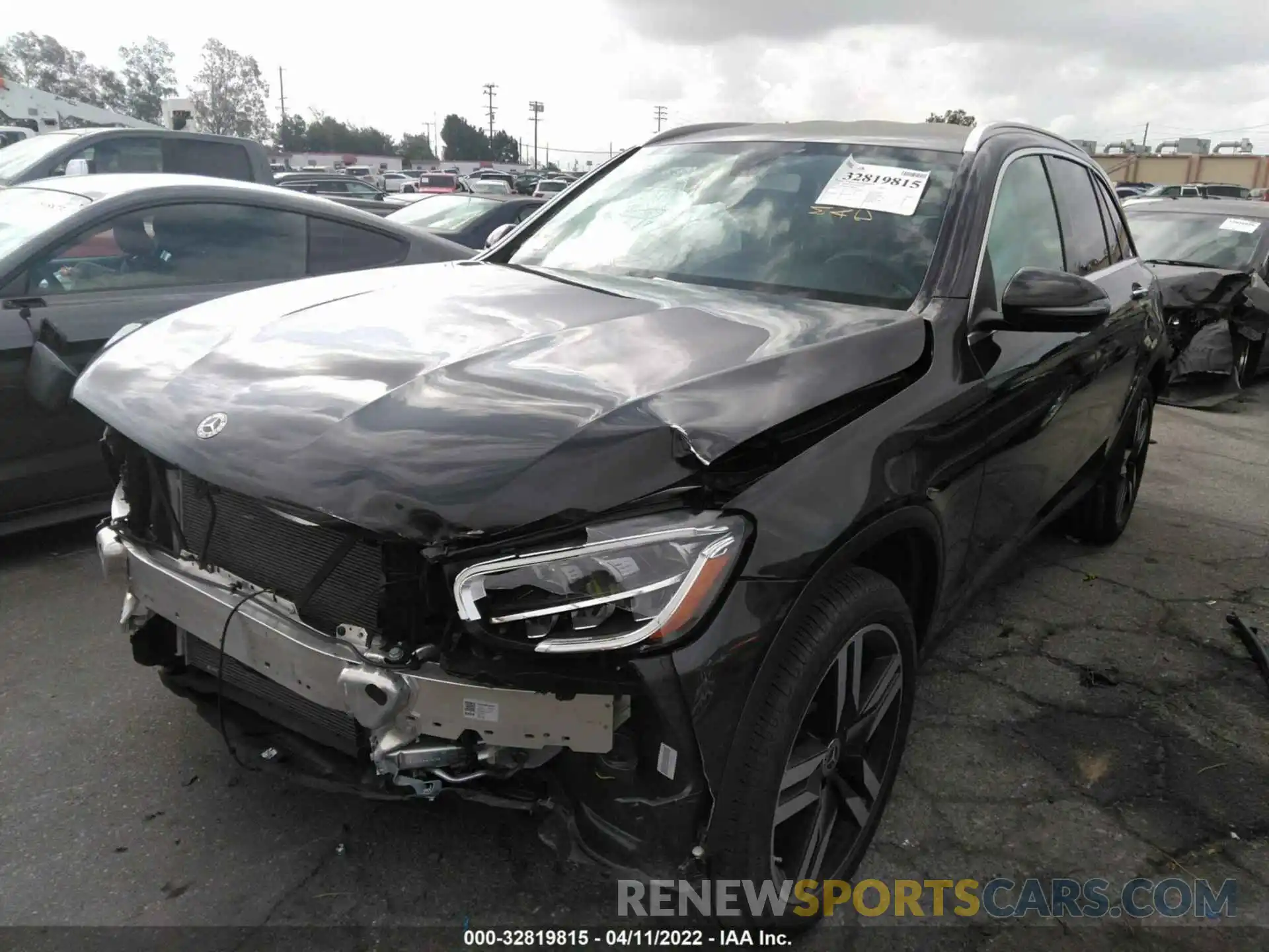 2 Photograph of a damaged car W1N0G8EB5LF864041 MERCEDES-BENZ GLC 2020