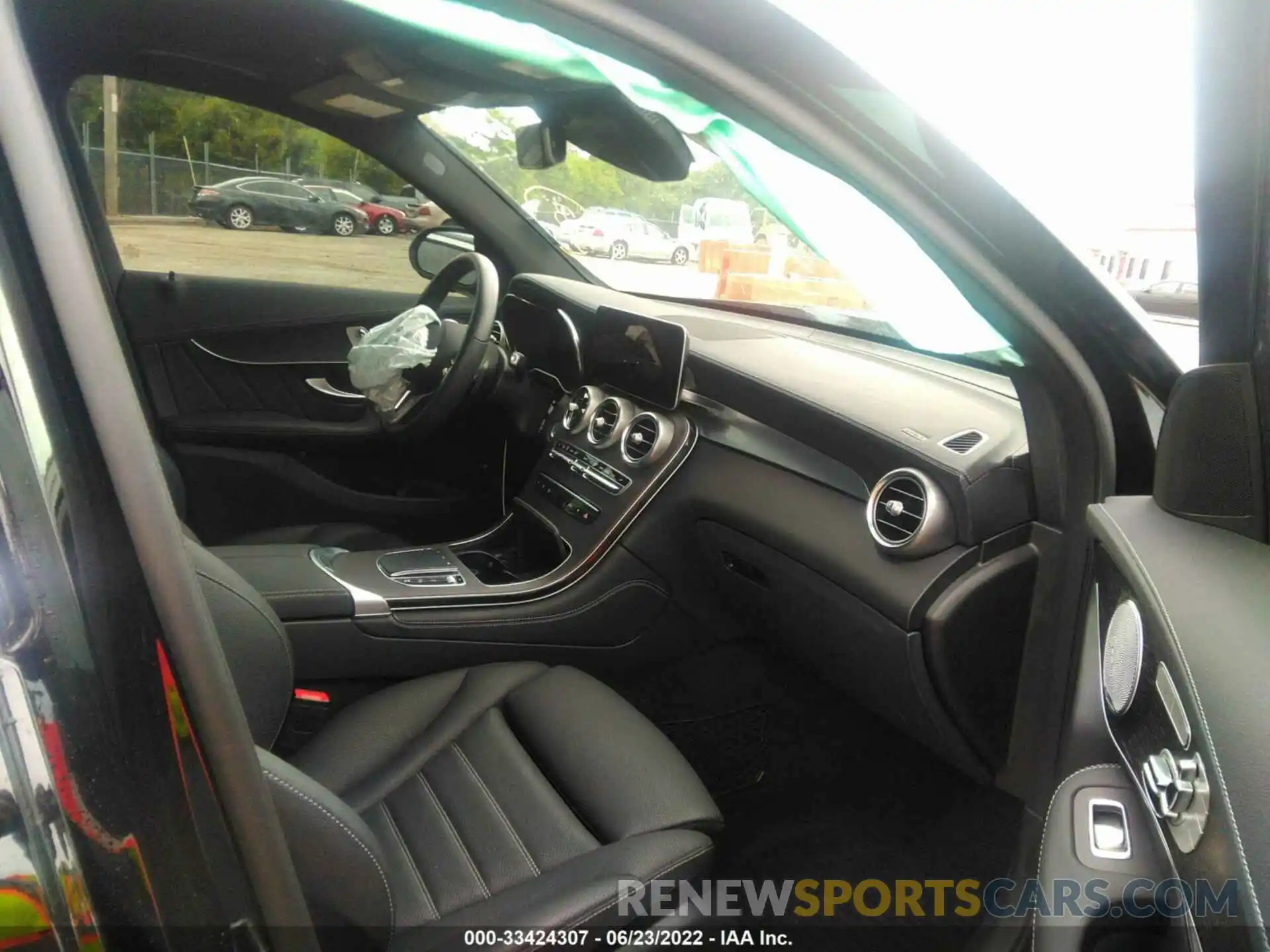 5 Photograph of a damaged car W1N0G8EB6LF769150 MERCEDES-BENZ GLC 2020