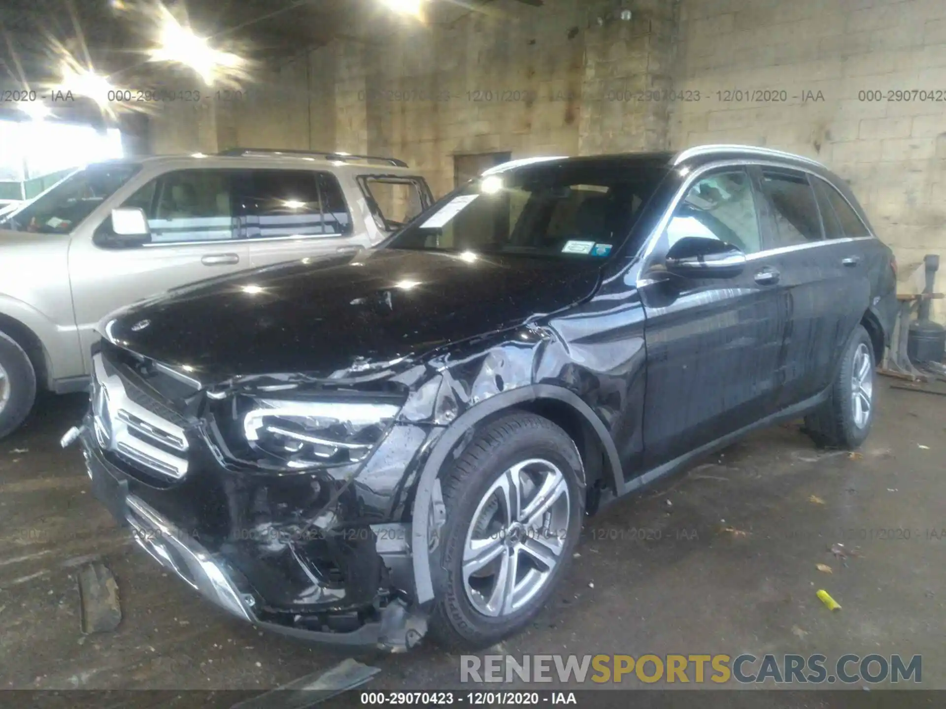 2 Photograph of a damaged car W1N0G8EB6LF865179 MERCEDES-BENZ GLC 2020