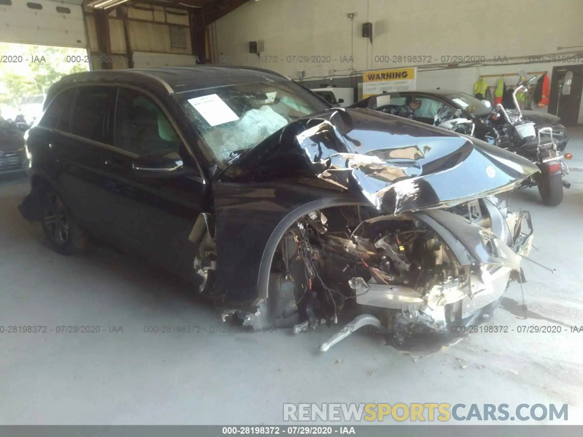 1 Фотография поврежденного автомобиля W1N0G8EB7LF771277 MERCEDES-BENZ GLC 2020