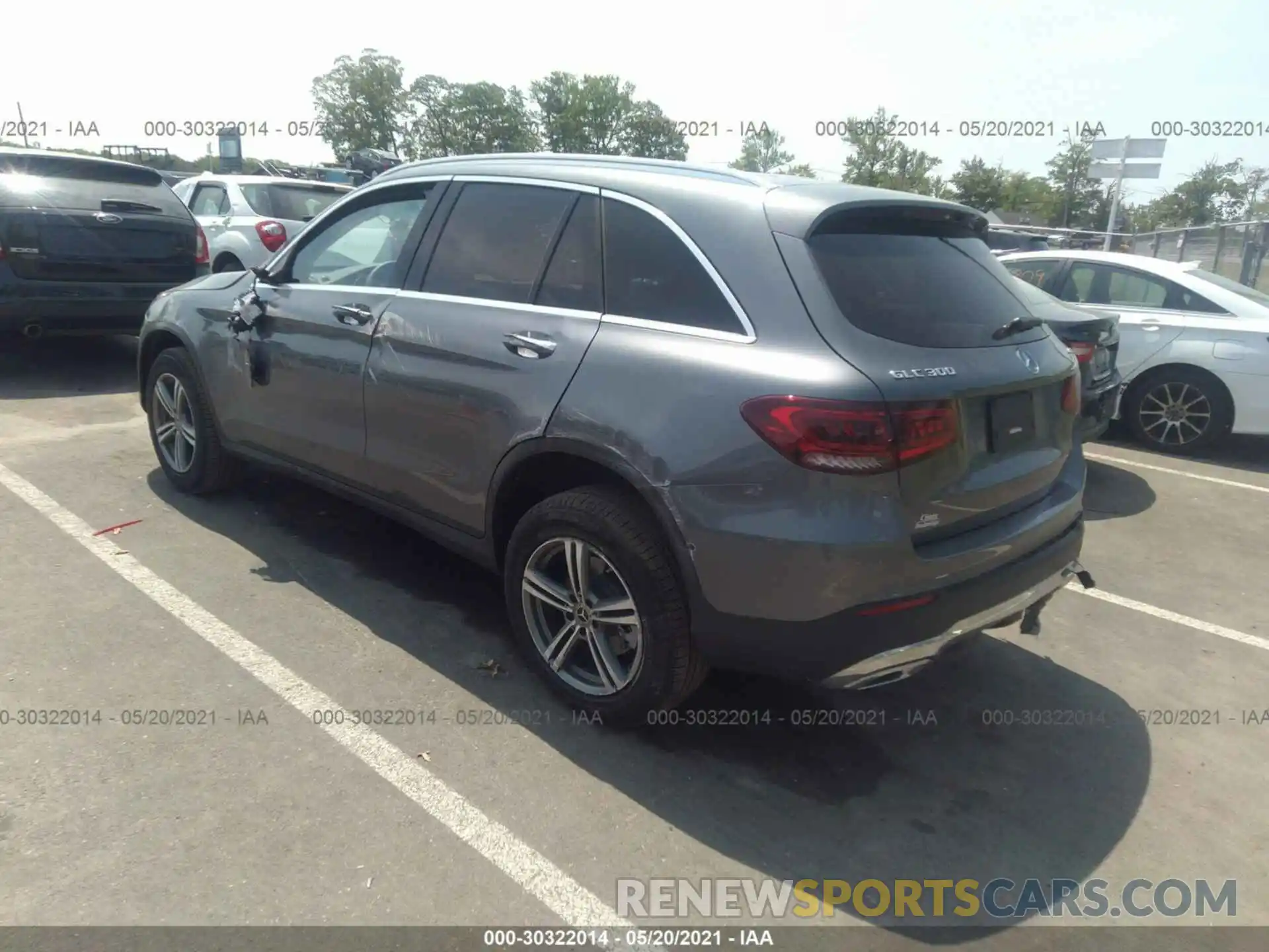 3 Photograph of a damaged car W1N0G8EB7LF805265 MERCEDES-BENZ GLC 2020