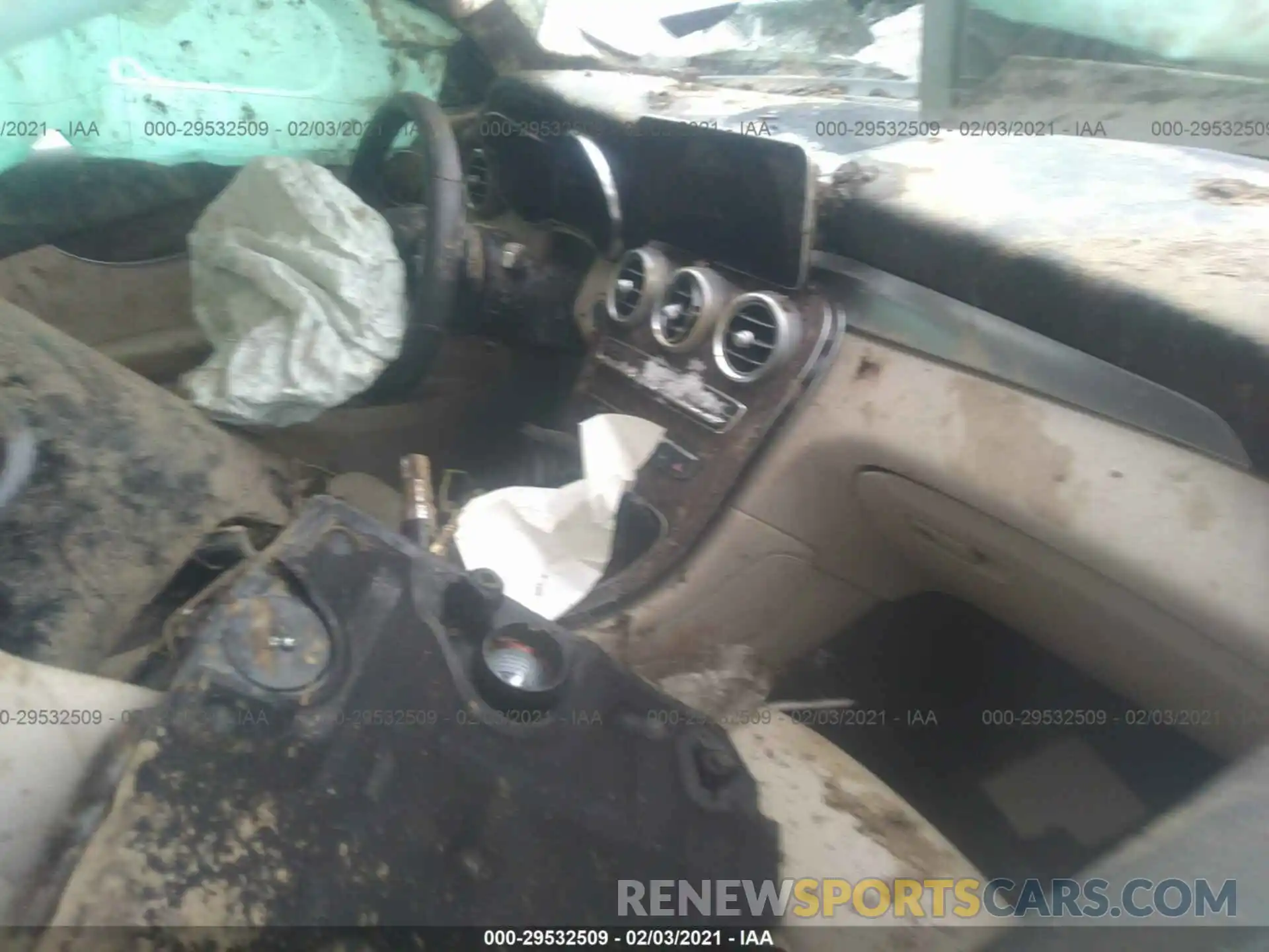5 Photograph of a damaged car W1N0G8EB8LF761809 MERCEDES-BENZ GLC 2020