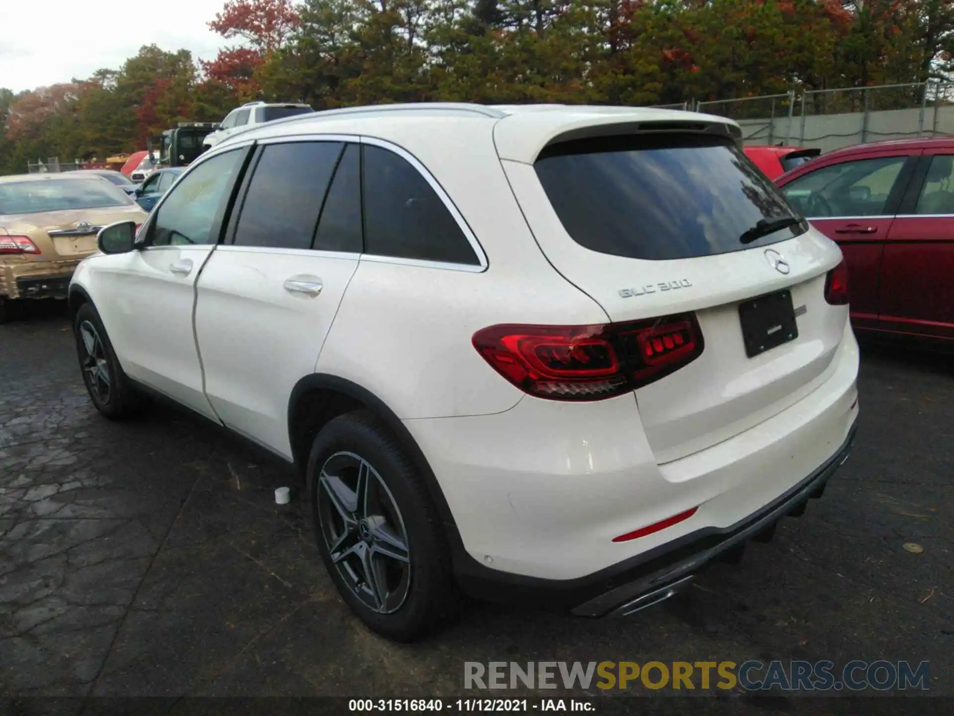 3 Photograph of a damaged car W1N0G8EB8LF772390 MERCEDES-BENZ GLC 2020