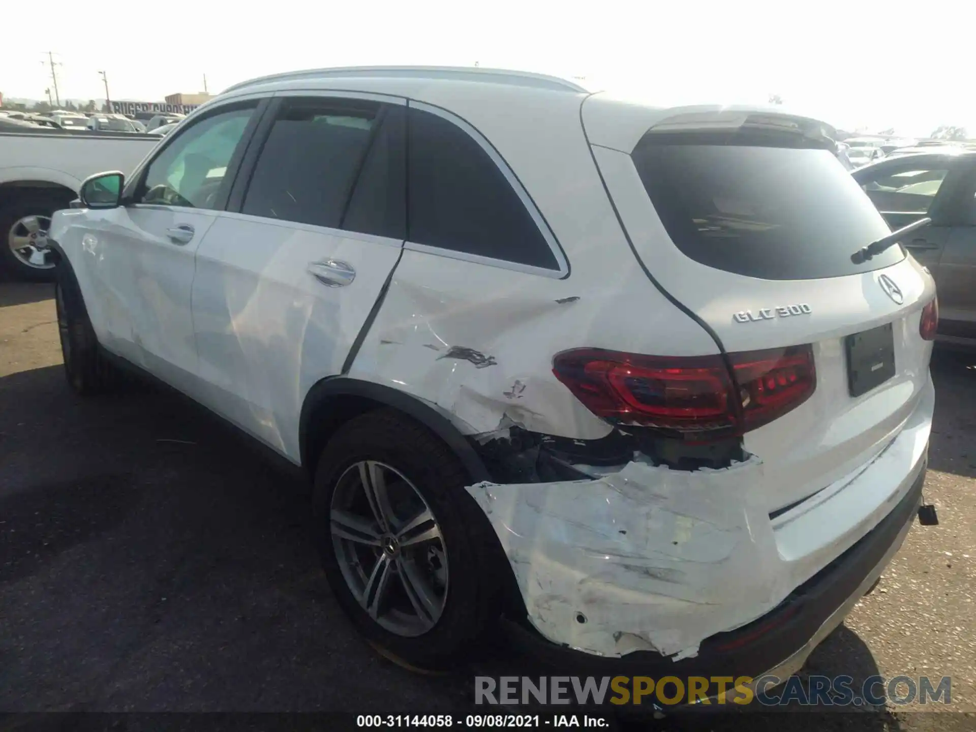 3 Photograph of a damaged car W1N0G8EB8LF809857 MERCEDES-BENZ GLC 2020