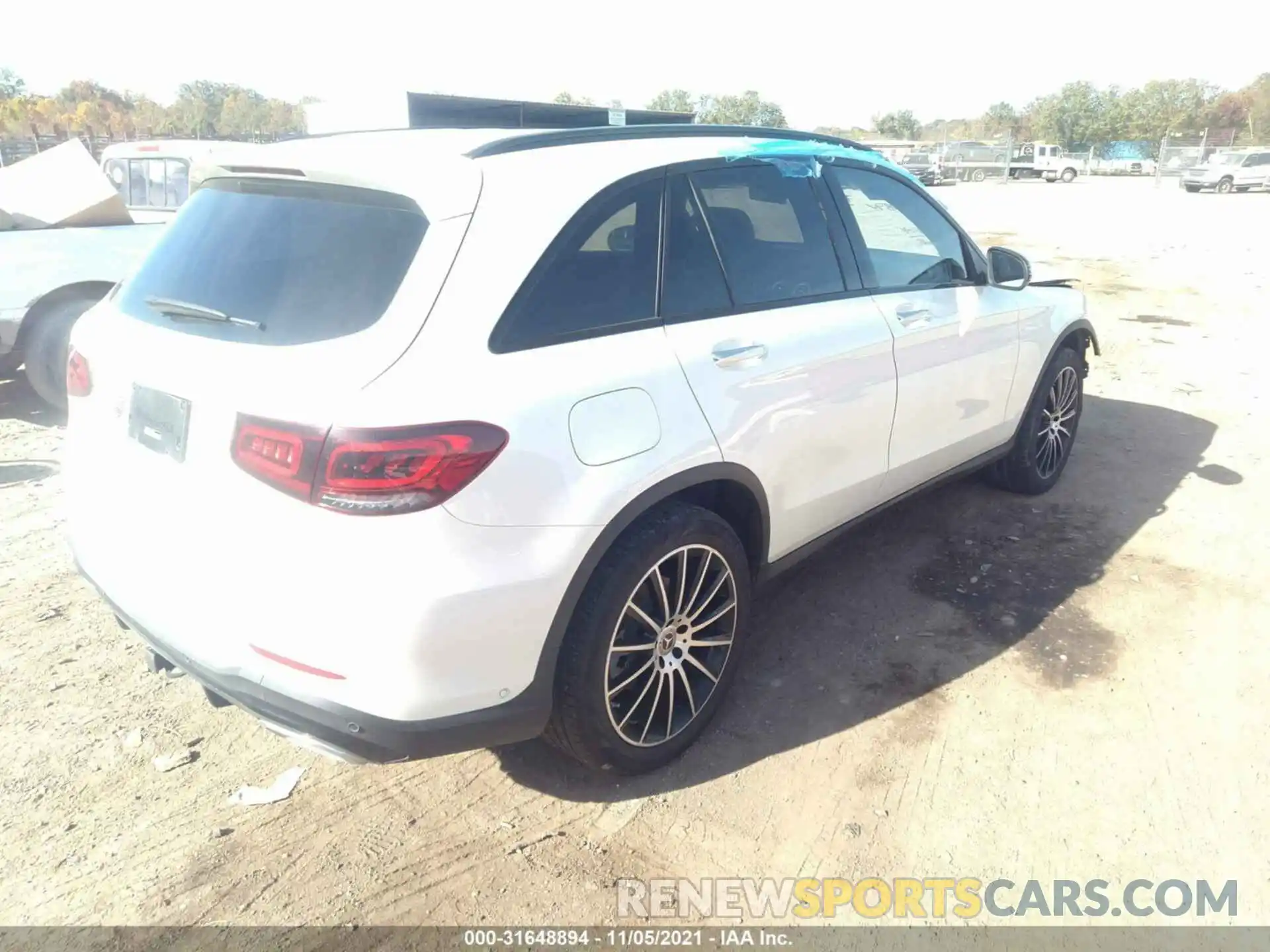 4 Photograph of a damaged car W1N0G8EB8LF818106 MERCEDES-BENZ GLC 2020