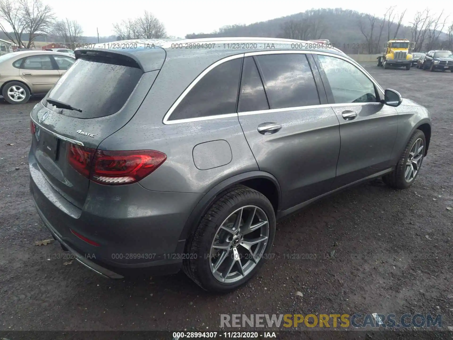 4 Photograph of a damaged car W1N0G8EB8LF829963 MERCEDES-BENZ GLC 2020