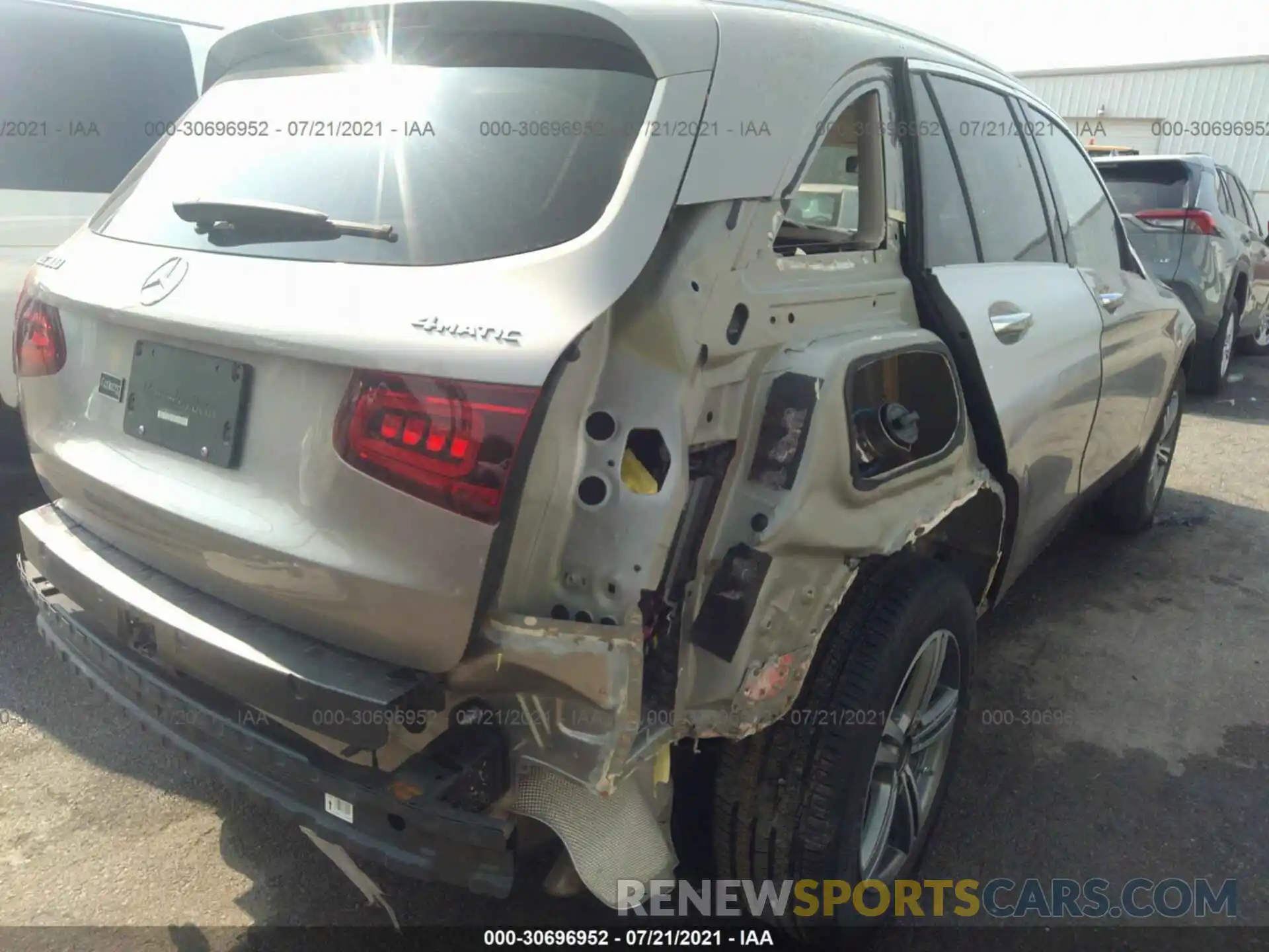 6 Photograph of a damaged car W1N0G8EB8LF857262 MERCEDES-BENZ GLC 2020