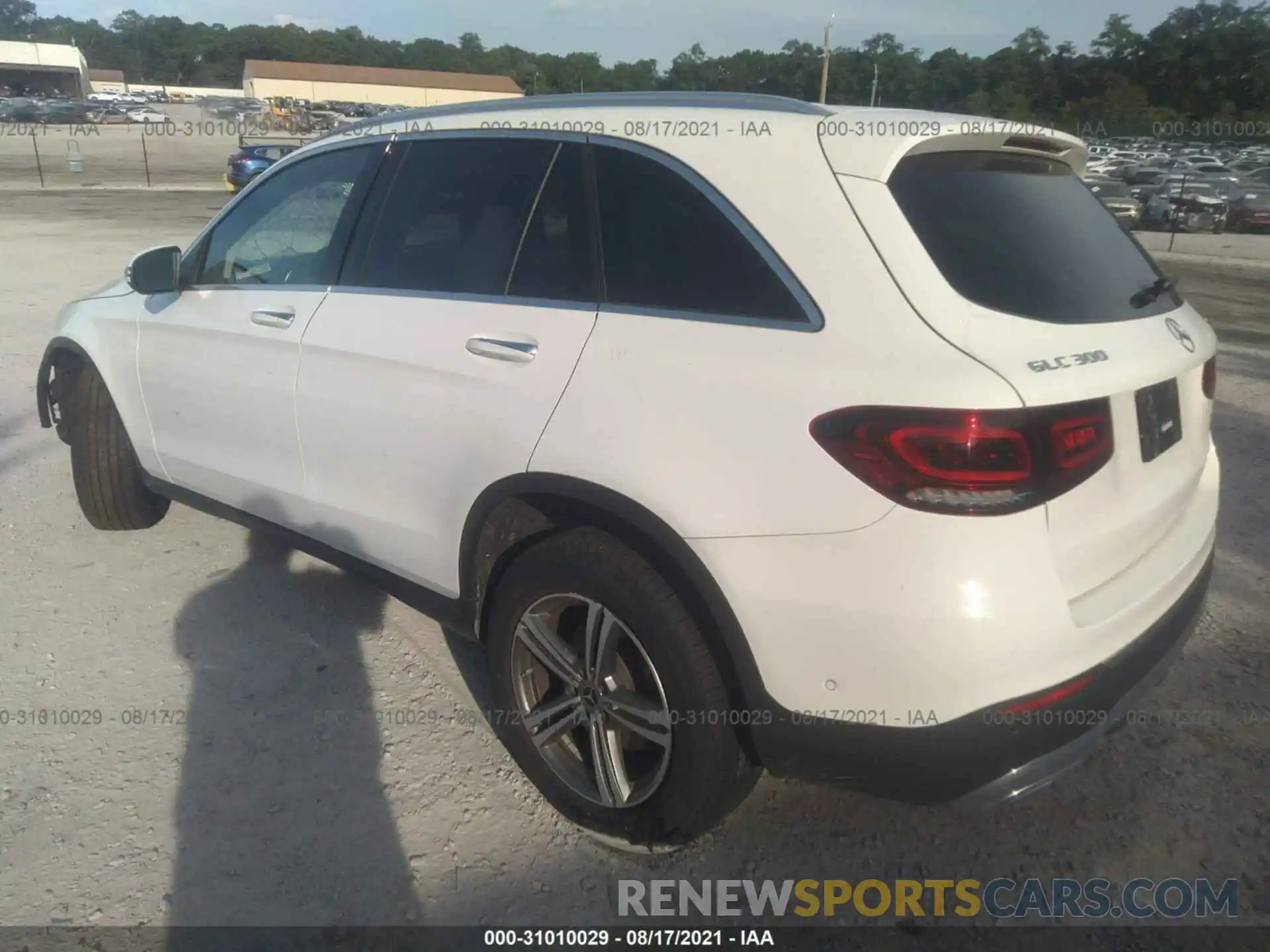 3 Photograph of a damaged car W1N0G8EB9LF834346 MERCEDES-BENZ GLC 2020