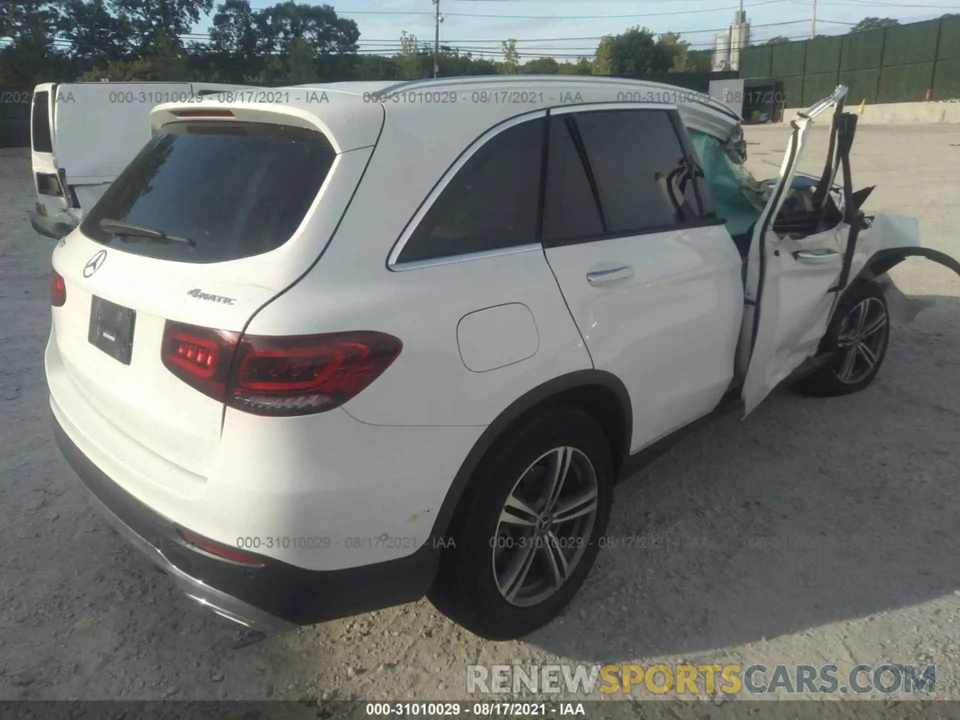 4 Photograph of a damaged car W1N0G8EB9LF834346 MERCEDES-BENZ GLC 2020