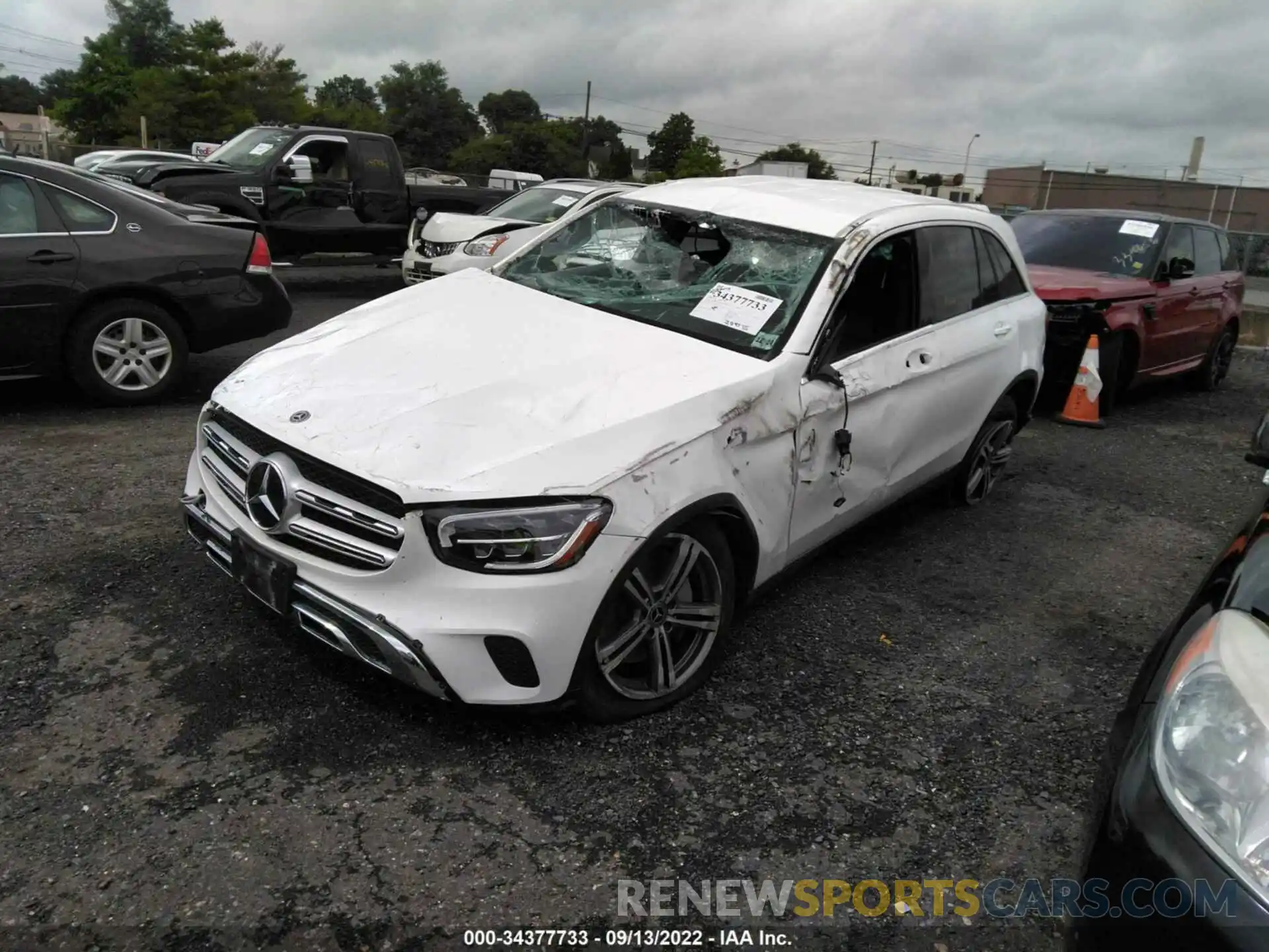 2 Фотография поврежденного автомобиля W1N0G8EBXLF758474 MERCEDES-BENZ GLC 2020