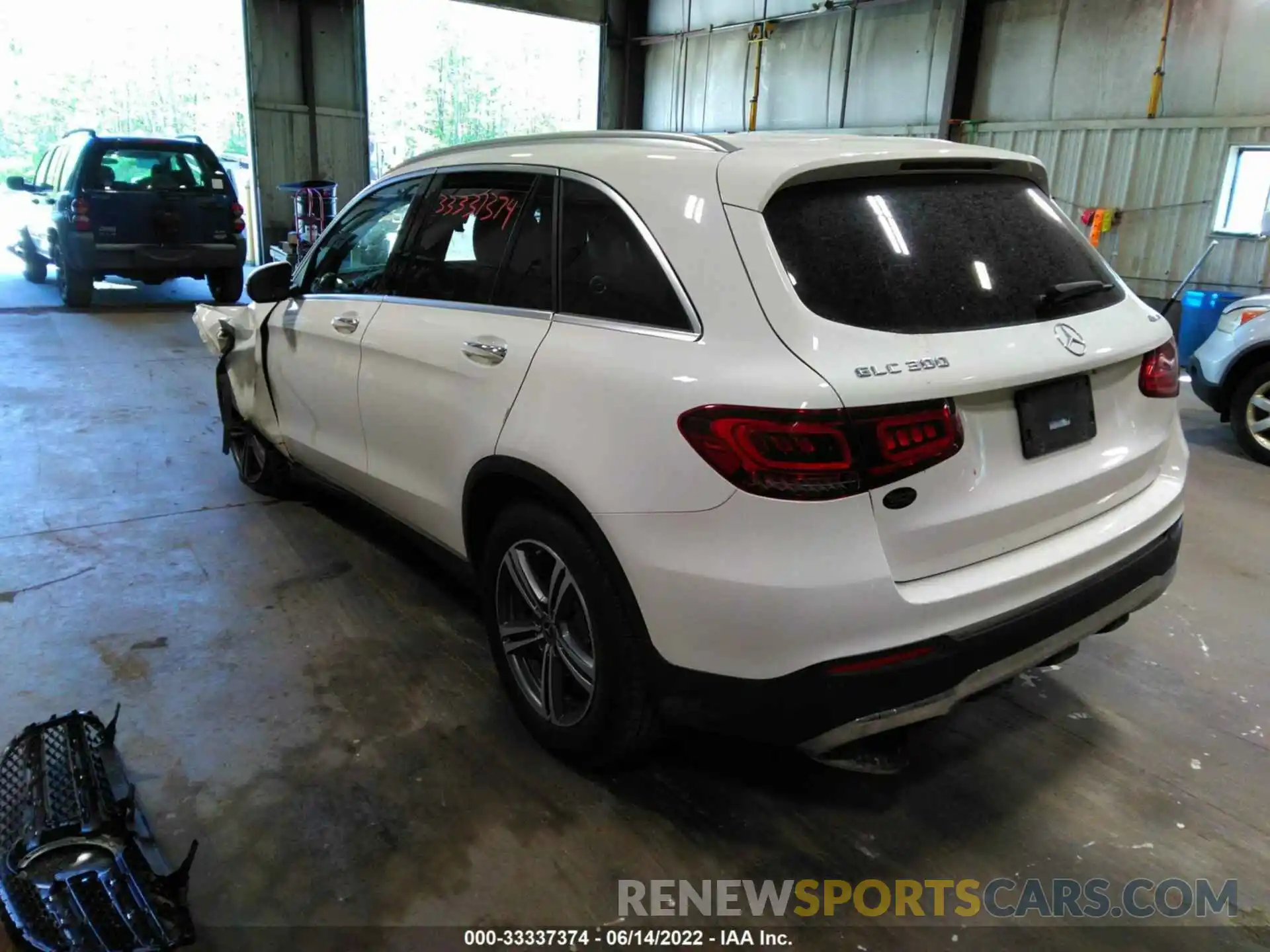 3 Фотография поврежденного автомобиля W1N0G8EBXLF800609 MERCEDES-BENZ GLC 2020