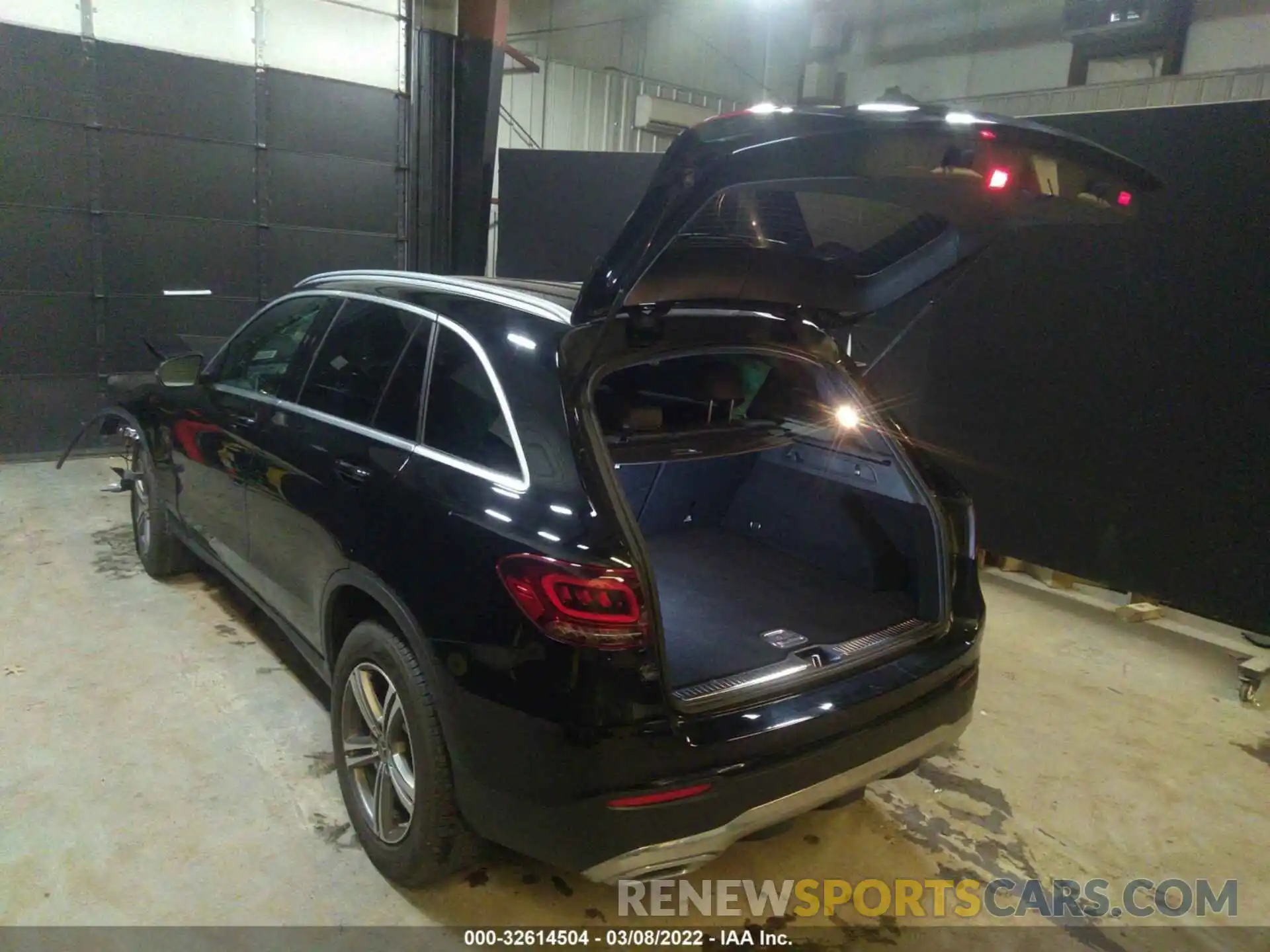 3 Photograph of a damaged car W1N0G8EBXLF840429 MERCEDES-BENZ GLC 2020