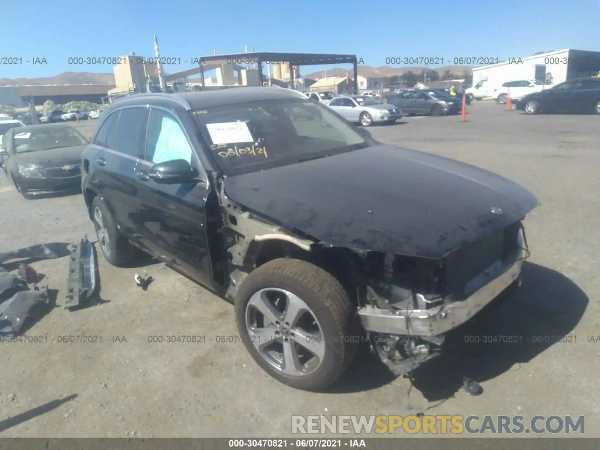 1 Photograph of a damaged car W1N0G8EBXLF863774 MERCEDES-BENZ GLC 2020