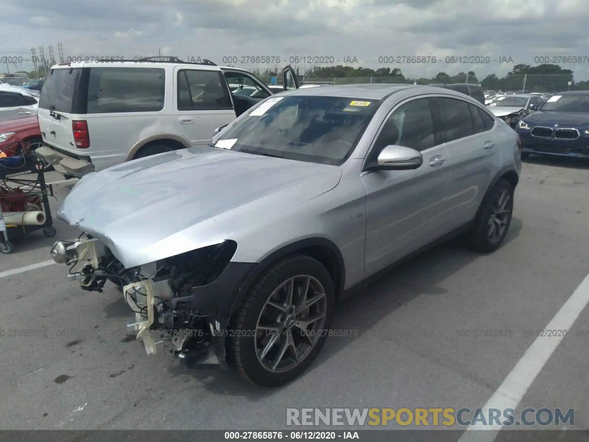 2 Photograph of a damaged car W1N0J6EB1LF780076 MERCEDES-BENZ GLC 2020