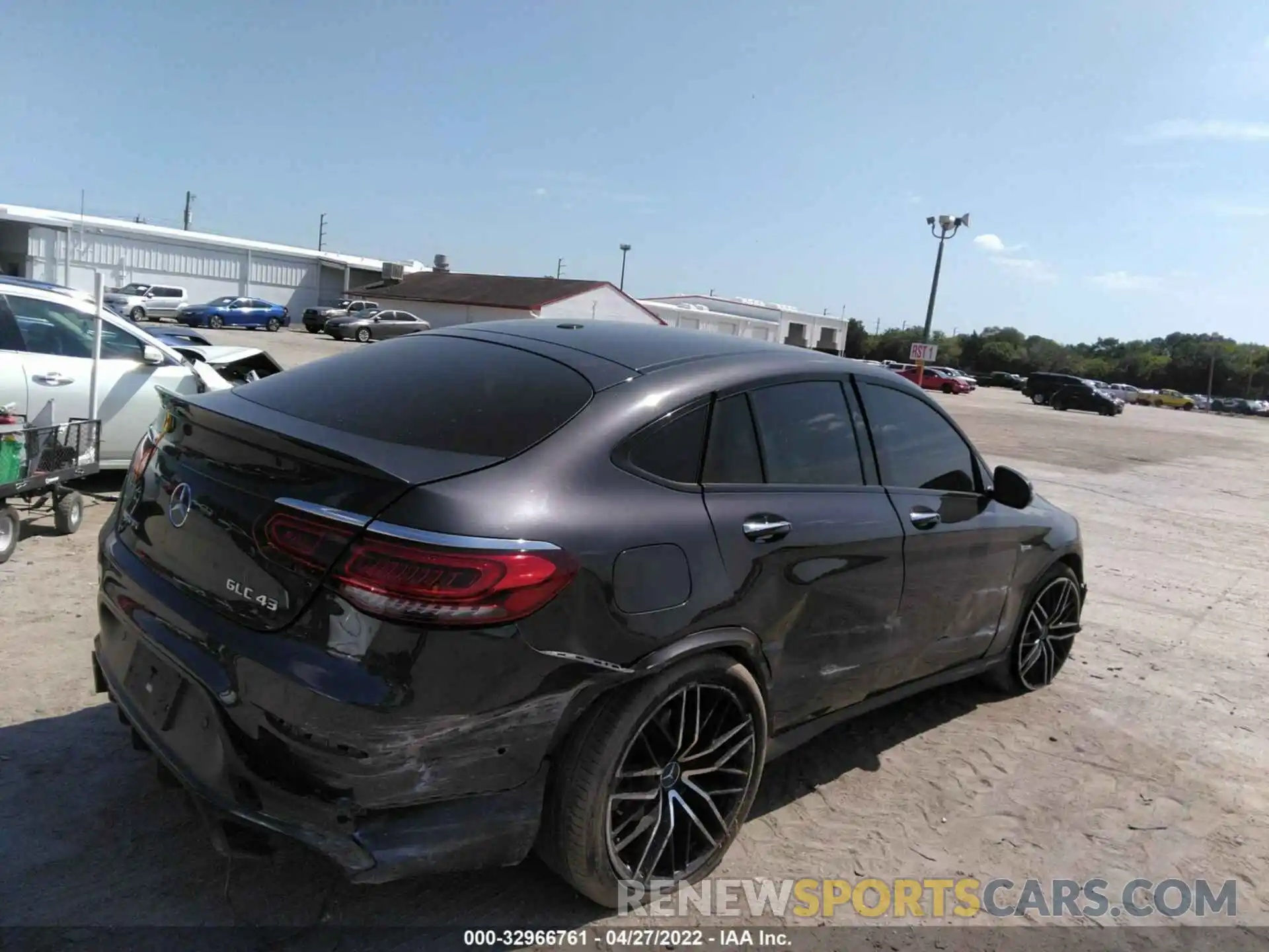 4 Photograph of a damaged car W1N0J6EB4LF758069 MERCEDES-BENZ GLC 2020