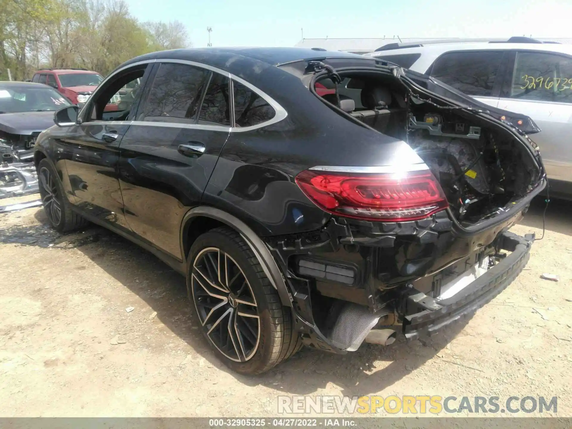 3 Photograph of a damaged car W1N0J6EB5LF783241 MERCEDES-BENZ GLC 2020