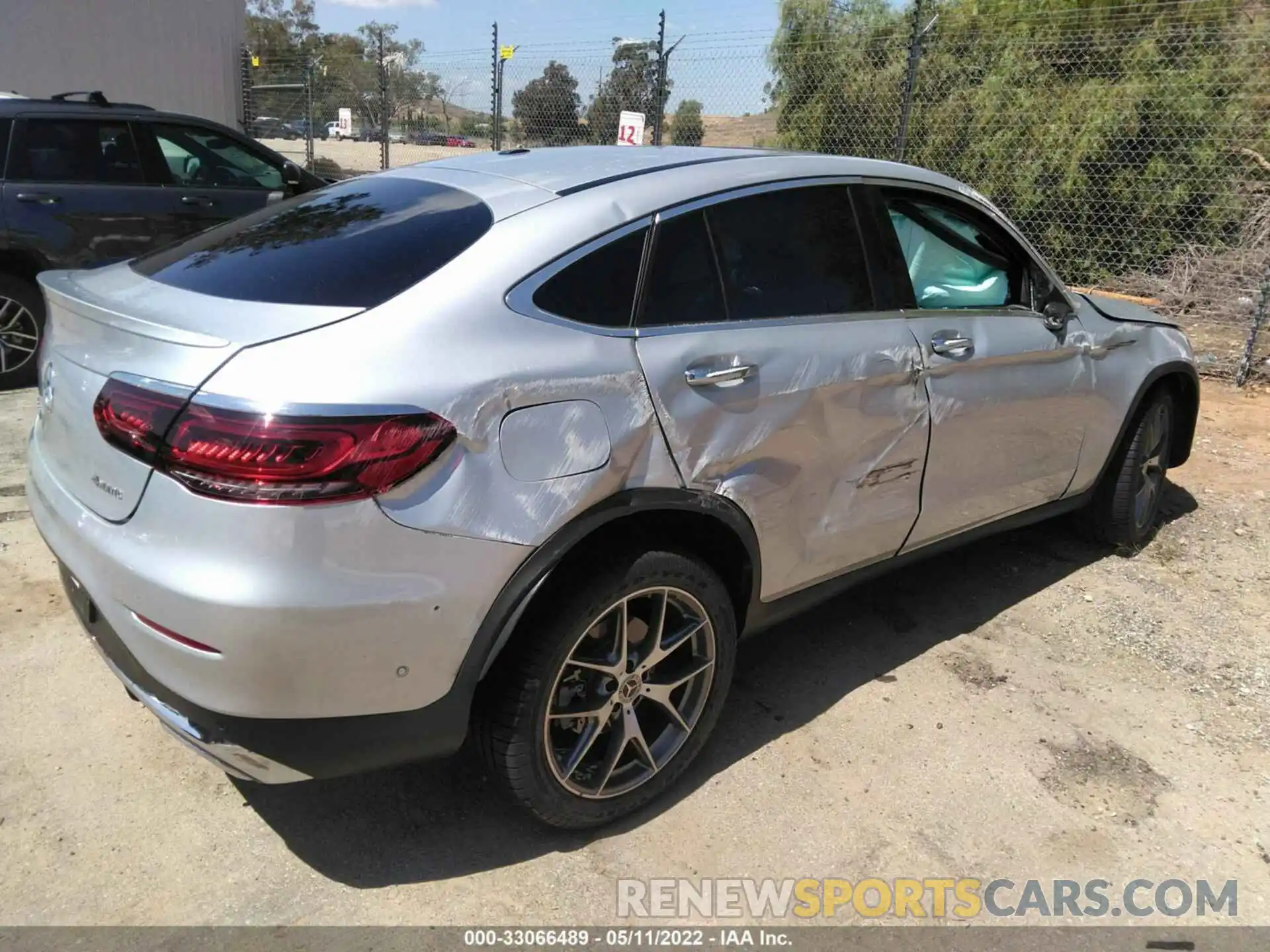 4 Фотография поврежденного автомобиля W1N0J8EB1LF845990 MERCEDES-BENZ GLC 2020