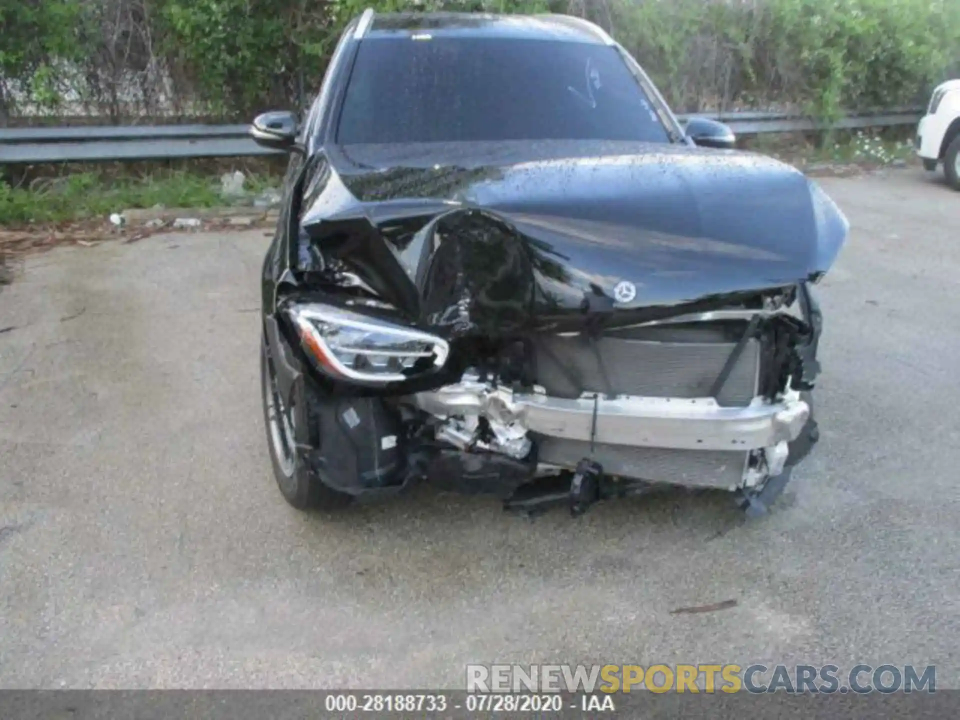 4 Photograph of a damaged car WDC0G8DB0LF737622 MERCEDES-BENZ GLC 2020