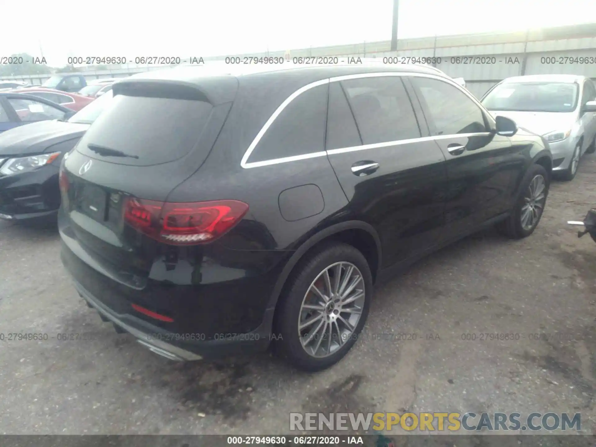 4 Фотография поврежденного автомобиля WDC0G8DB0LF740195 MERCEDES-BENZ GLC 2020