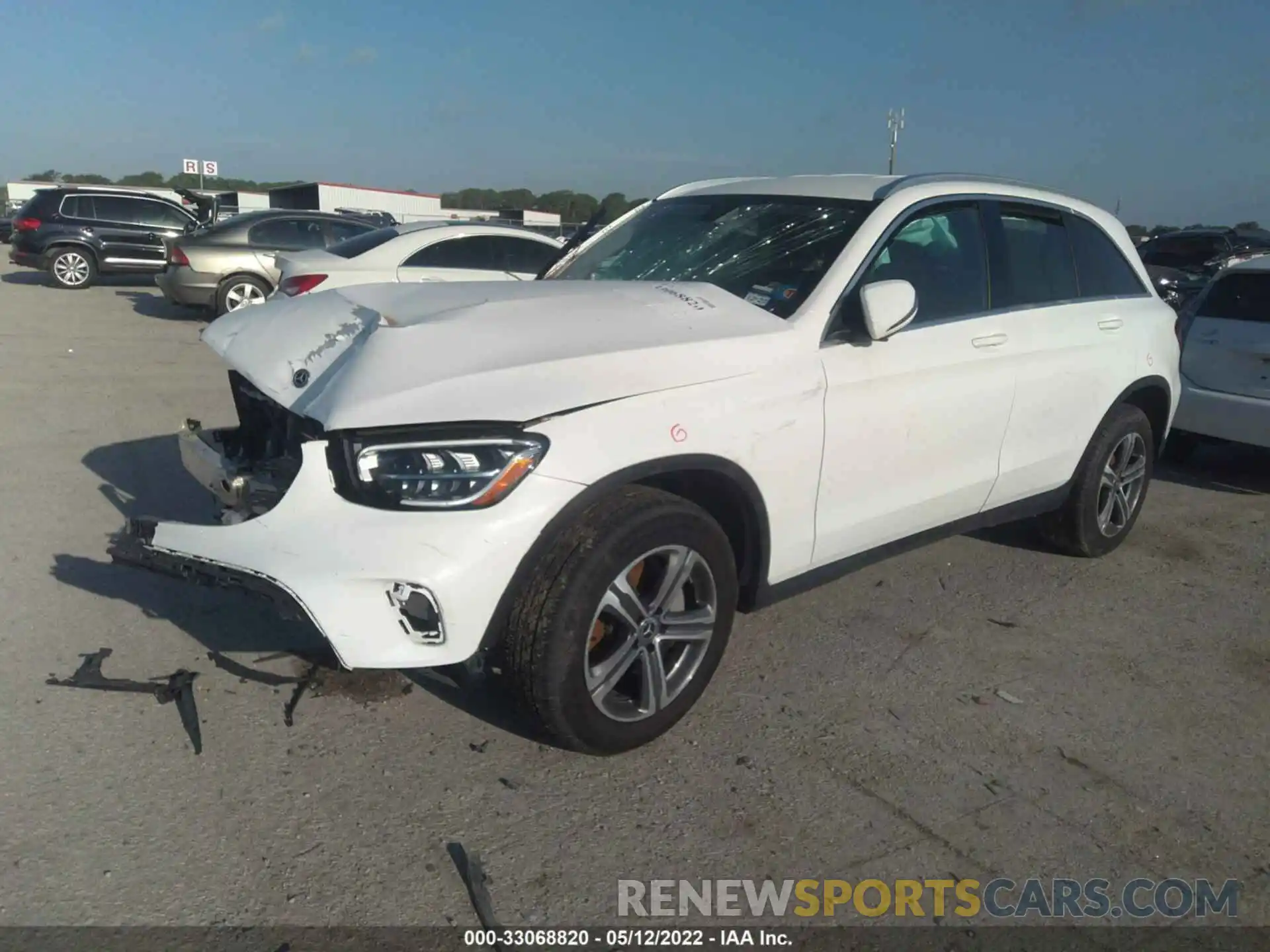 2 Photograph of a damaged car WDC0G8DB1LF716777 MERCEDES-BENZ GLC 2020