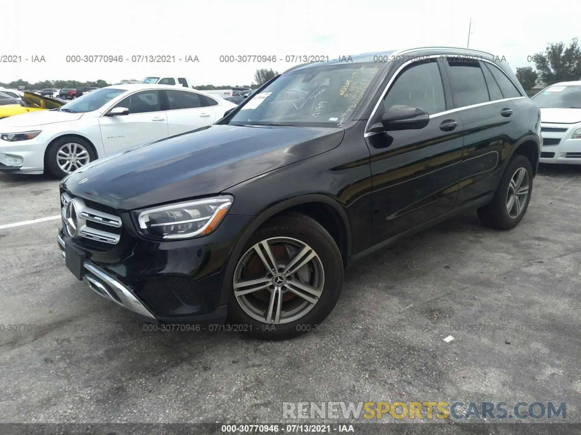 2 Photograph of a damaged car WDC0G8DB2LF735936 MERCEDES-BENZ GLC 2020