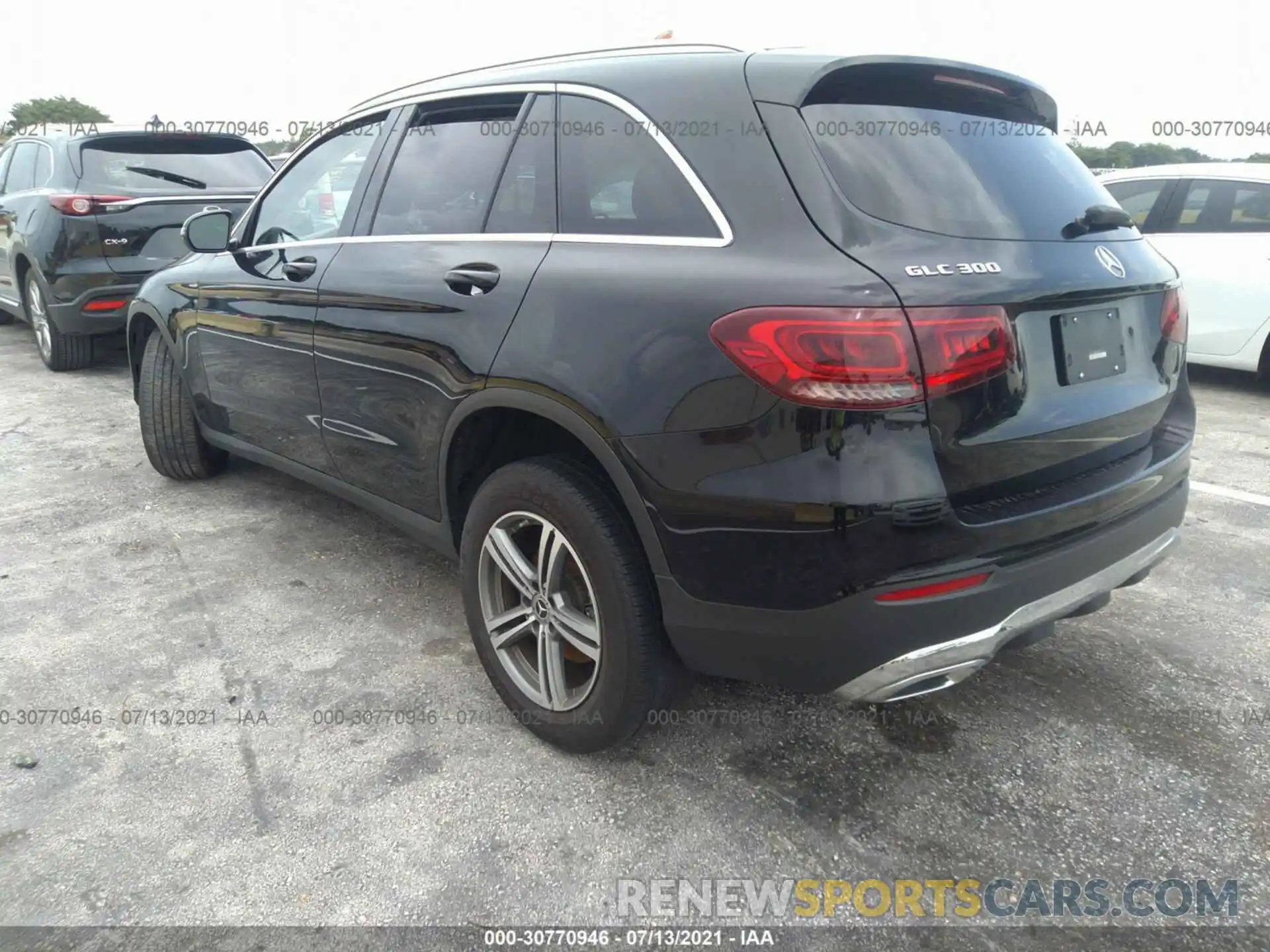 3 Photograph of a damaged car WDC0G8DB2LF735936 MERCEDES-BENZ GLC 2020