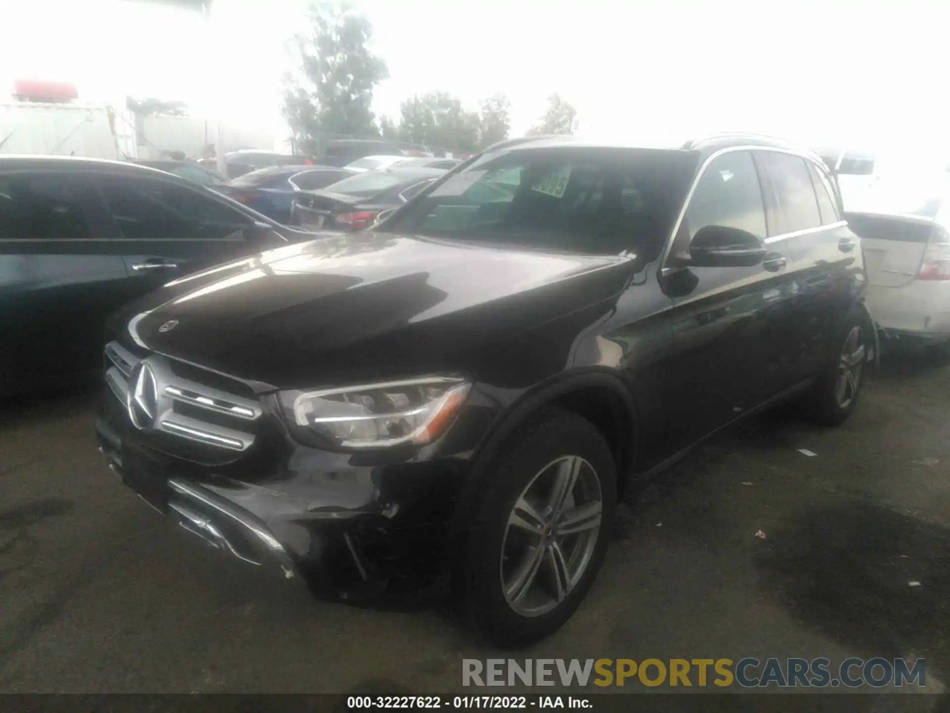 2 Photograph of a damaged car WDC0G8DB3LF692904 MERCEDES-BENZ GLC 2020