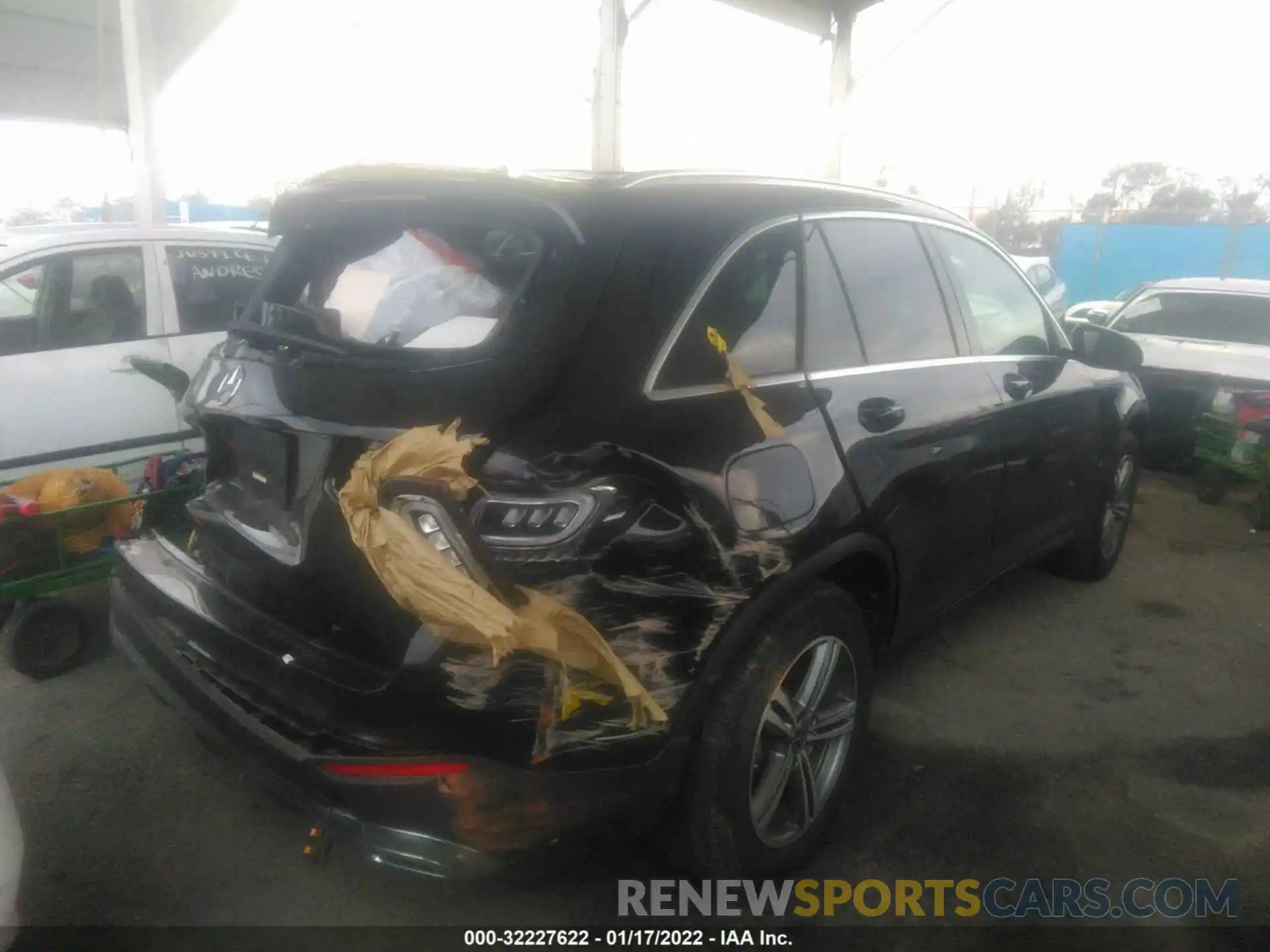 4 Photograph of a damaged car WDC0G8DB3LF692904 MERCEDES-BENZ GLC 2020