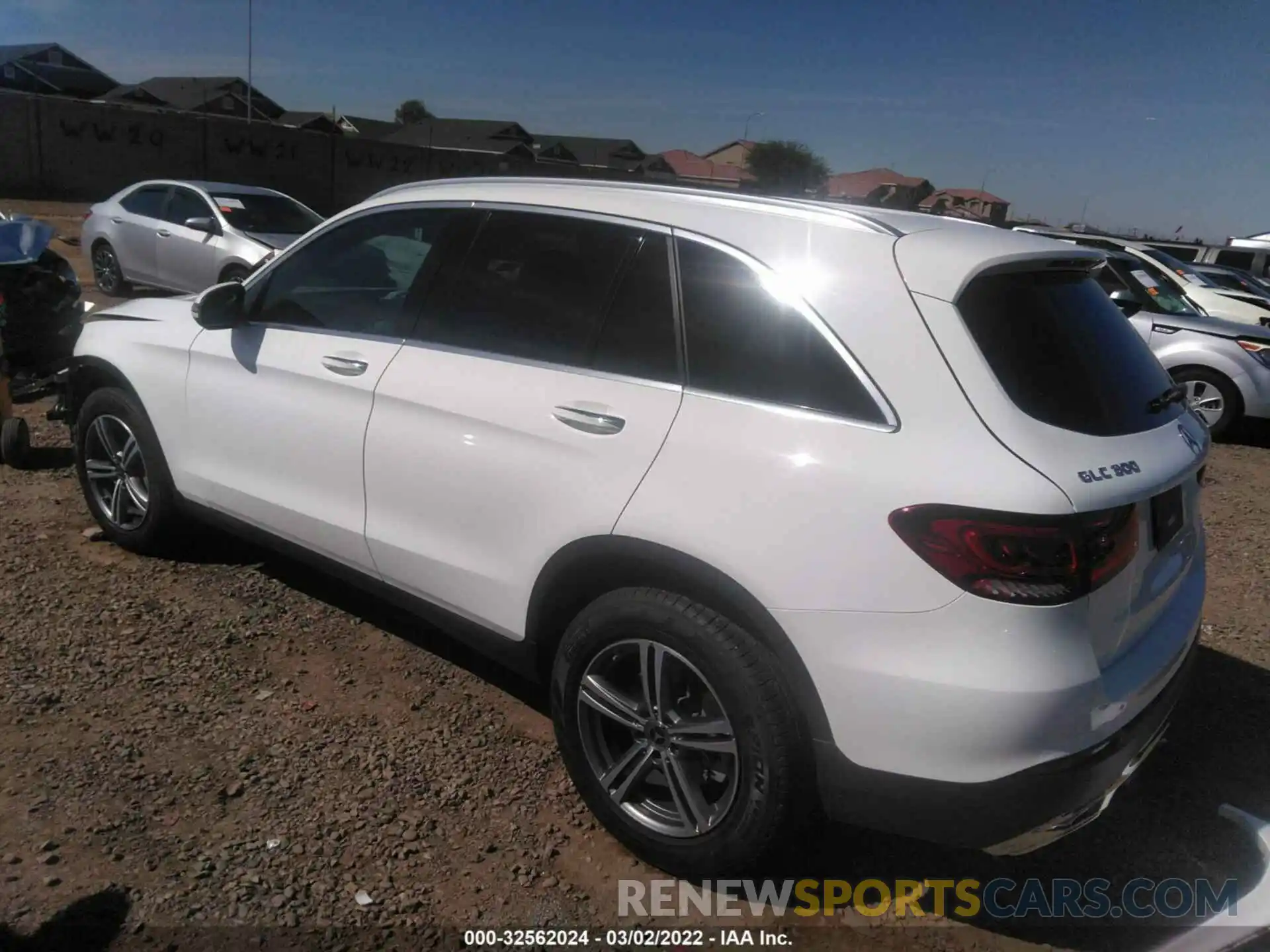 3 Photograph of a damaged car WDC0G8DB4LF677229 MERCEDES-BENZ GLC 2020