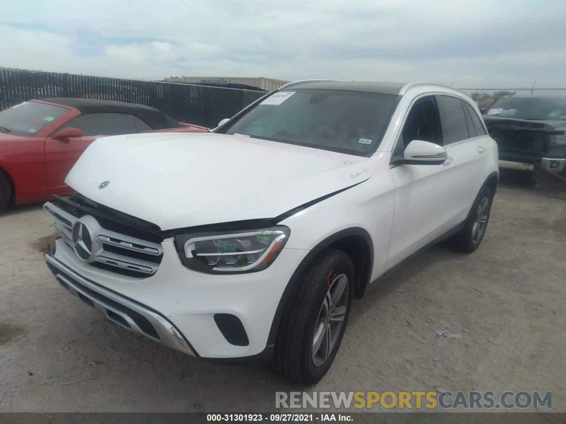 2 Photograph of a damaged car WDC0G8DB5LF694993 MERCEDES-BENZ GLC 2020